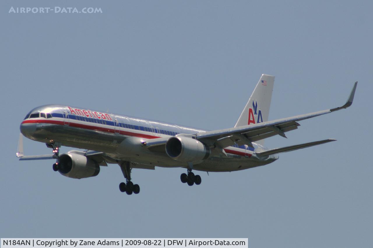 N184AN, 1999 Boeing 757-223 C/N 29594, American Airlines landing at DFW