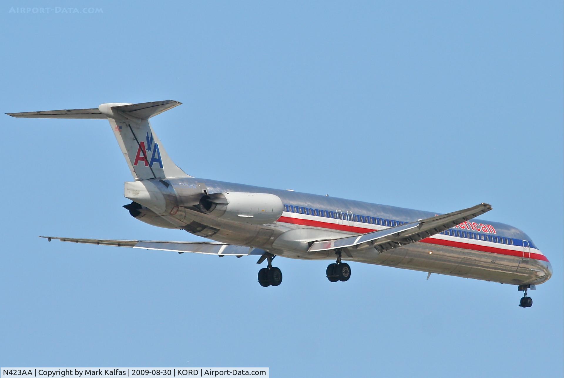 N423AA, 1986 McDonnell Douglas MD-82 (DC-9-82) C/N 49335, American Airlines MD-82, N423AA on final RWY 10 KORD