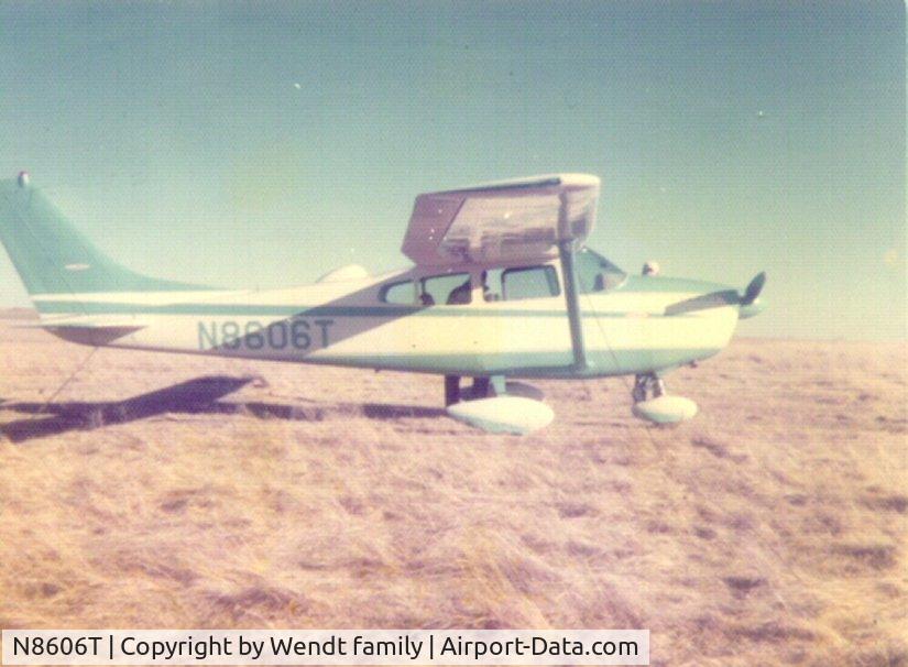 N8606T, 1960 Cessna 182C Skylane C/N 52506, Taken in pasture near Wendt farm near Latimer, Kansas