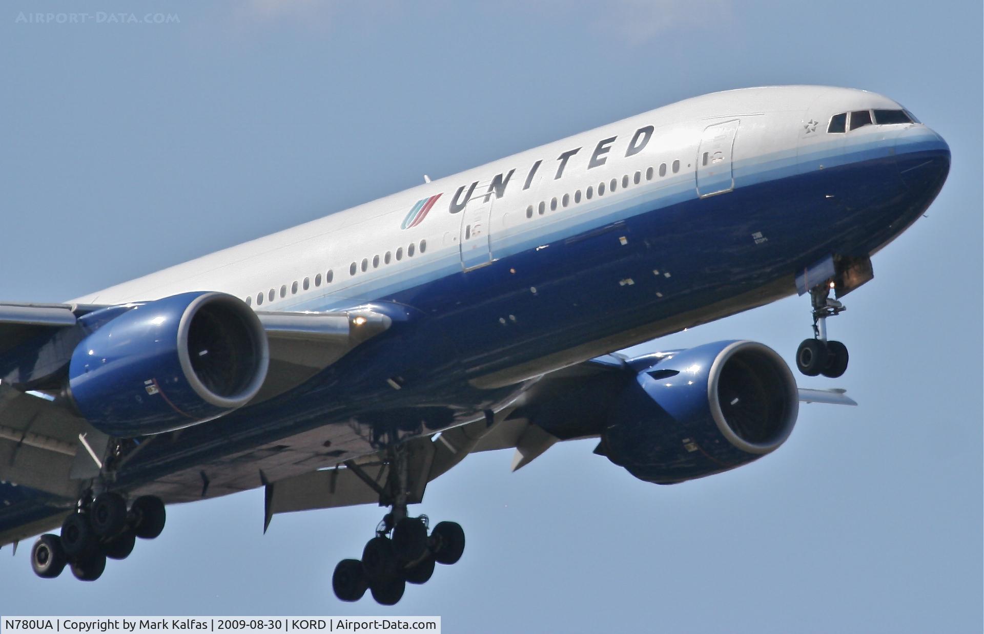 N780UA, 1996 Boeing 777-222 C/N 26944, United Airlines Boeing 777-222, N780UA final RWY 10 KORD