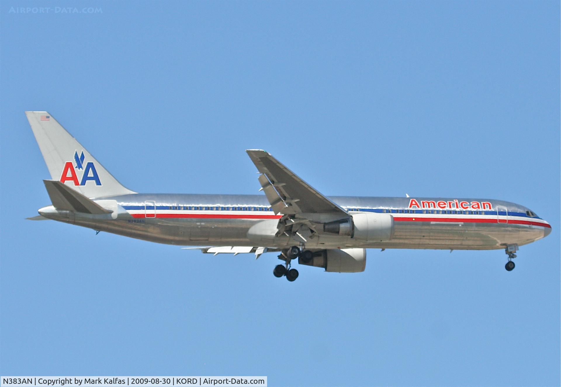 N383AN, 1993 Boeing 767-323 C/N 26995, American Airlines Boeing 767-223, N383AN on final RWY 10 KORD