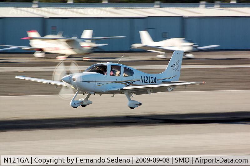 N121GA, 2005 Cirrus SR22 G2 C/N 1443, At SMO.
