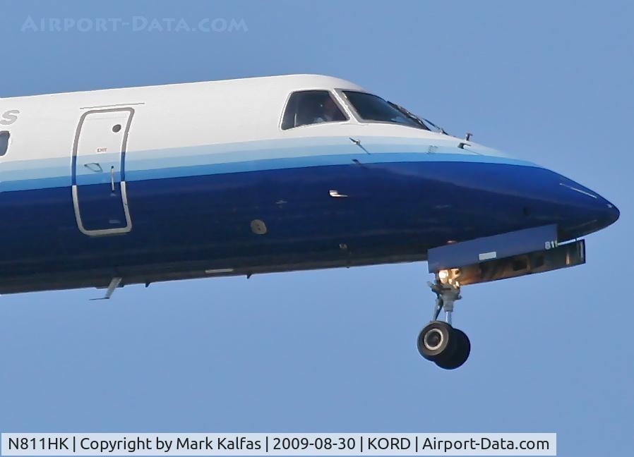 N811HK, 2000 Embraer ERJ-145LR (EMB-145LR) C/N 145256, Trans States Airlines/United Express Embraer ERJ-145LR, N811HK RWY 10 approach KORD