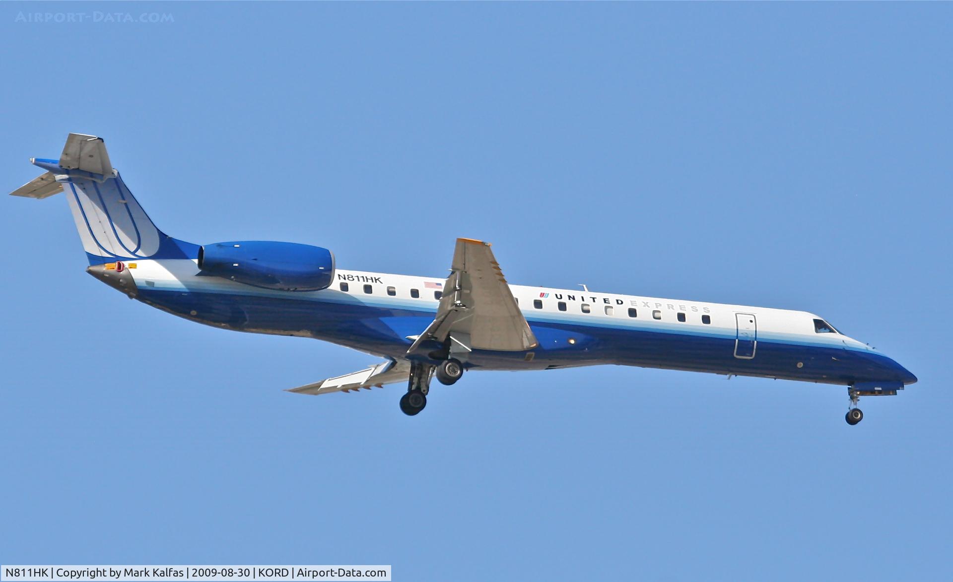 N811HK, 2000 Embraer ERJ-145LR (EMB-145LR) C/N 145256, Trans States Airlines/United Express Embraer ERJ-145LR, N811HK RWY 10 approach KORD