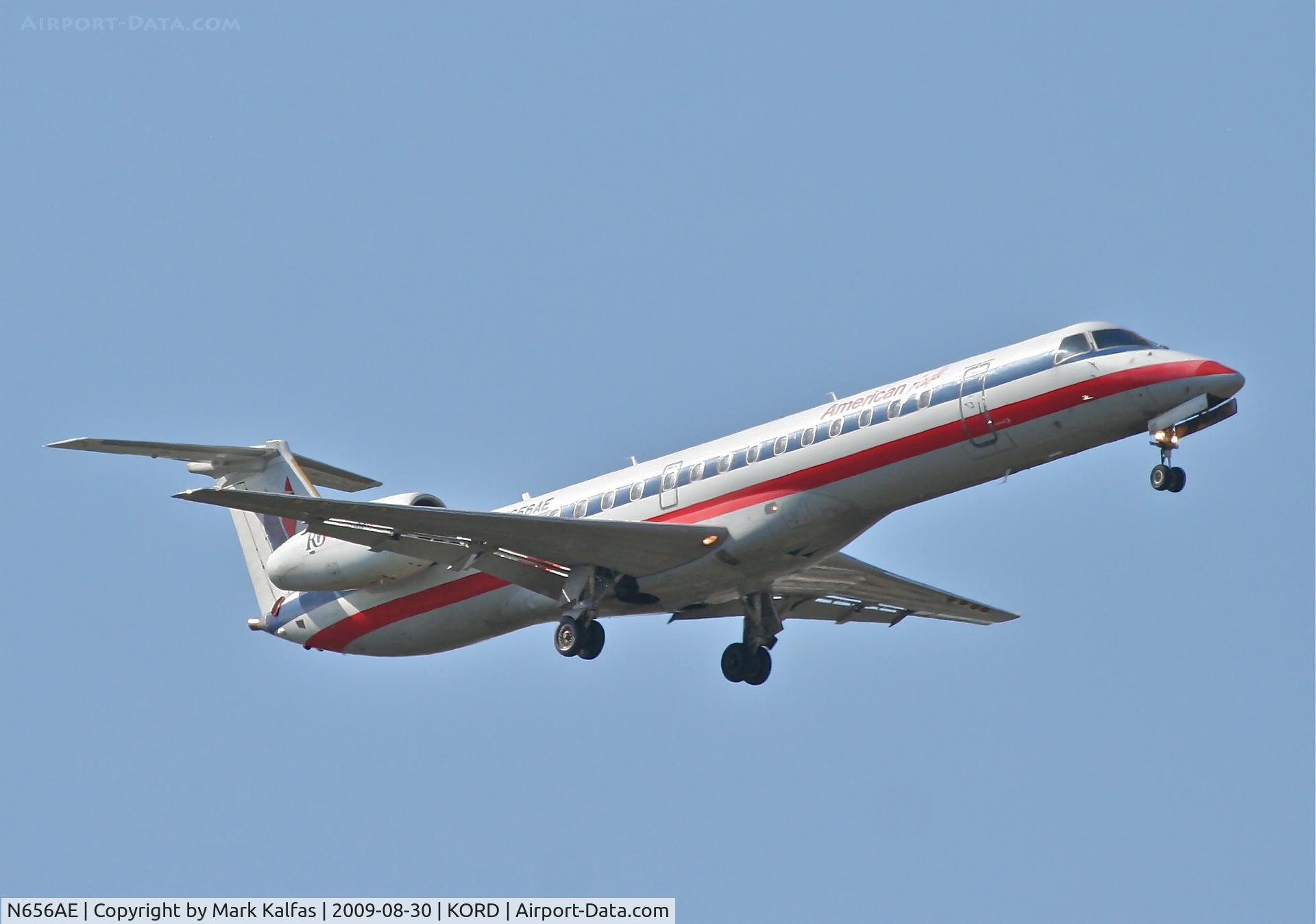 N656AE, 2003 Embraer ERJ-145LR (EMB-145LR) C/N 145740, American Eagle EMB-145LR, N656AE on final RWY 10 KORD