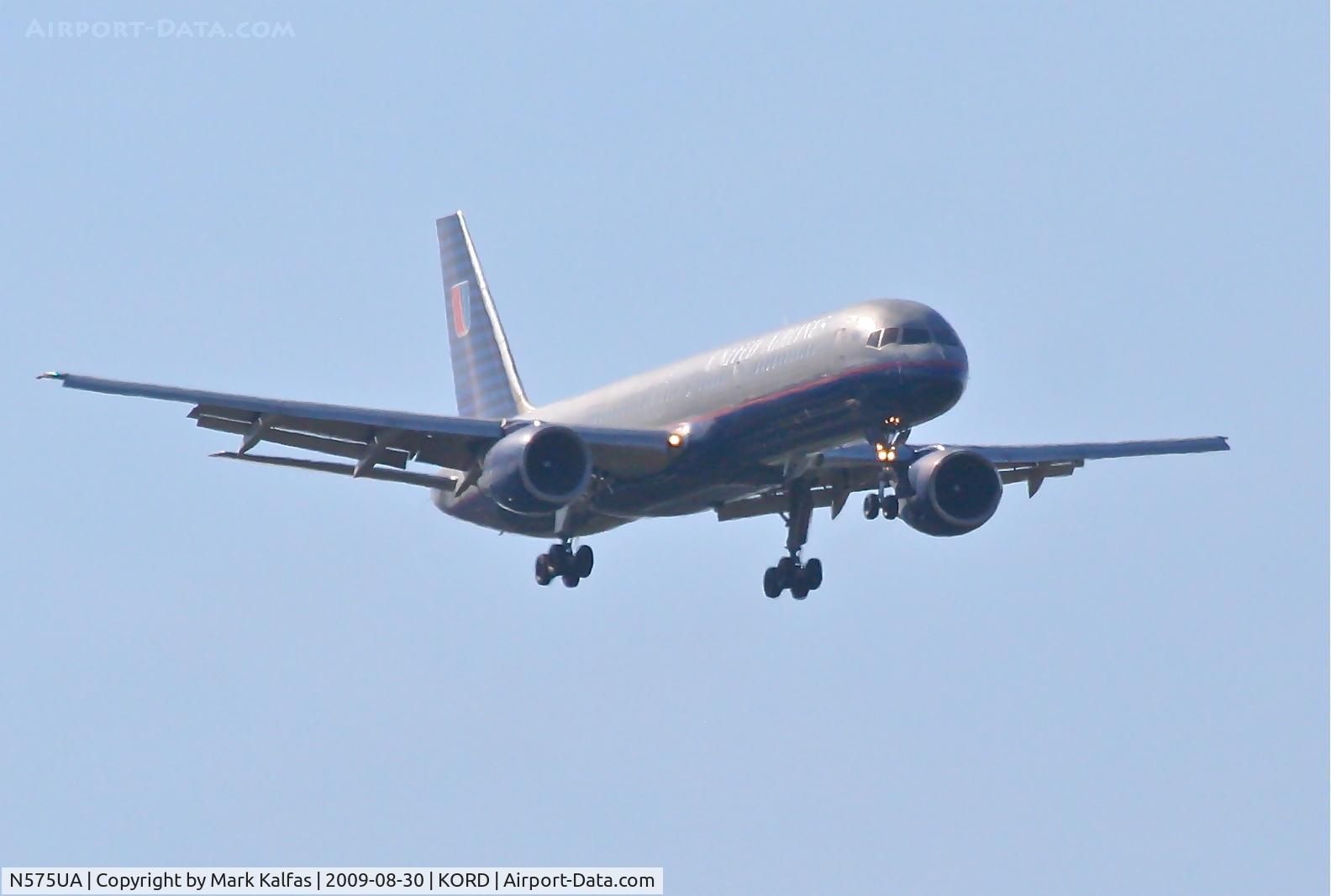 N575UA, 1993 Boeing 757-222 C/N 26689, United Airlines Boeing 757-222, N575UA final RWY 10 KORD