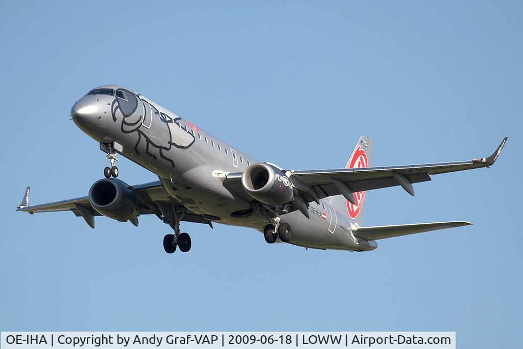 OE-IHA, 2009 Embraer 190LR (ERJ-190-100LR) C/N 19000285, NIKI EMB190