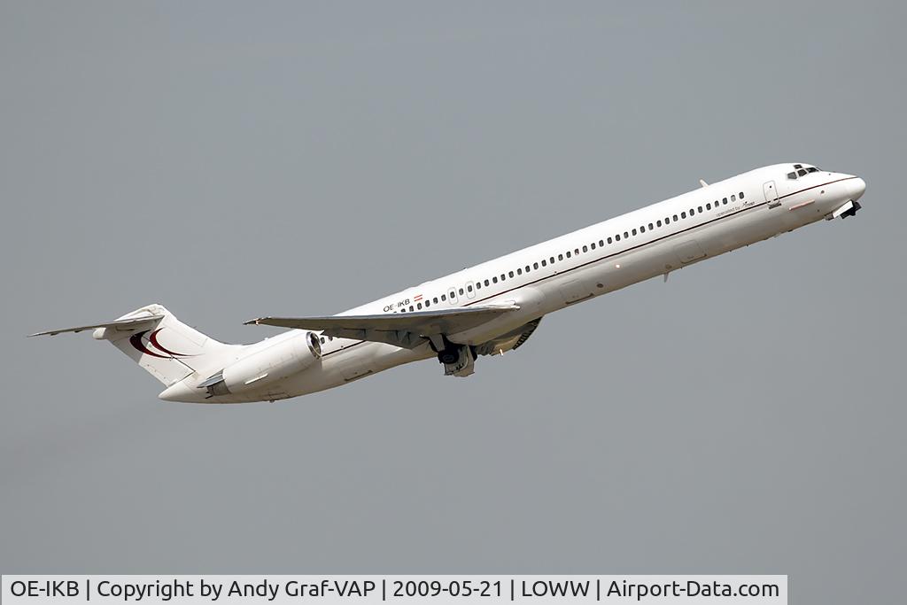 OE-IKB, 1986 McDonnell Douglas MD-83 (DC-9-83) C/N 49448, Mapjet MD80