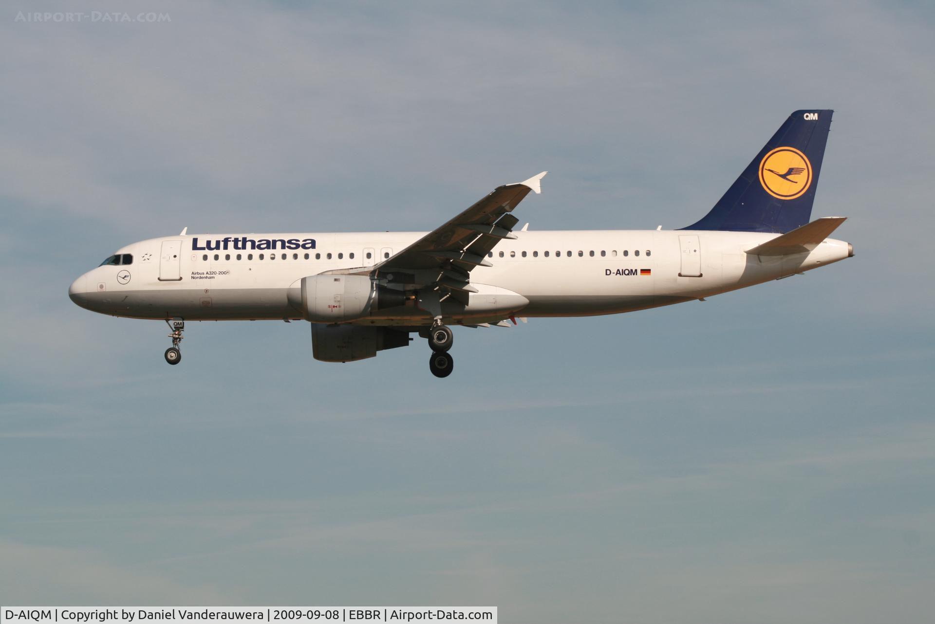D-AIQM, 1991 Airbus A320-211 C/N 0268, arrival of flight LH4572 to rwy 25L