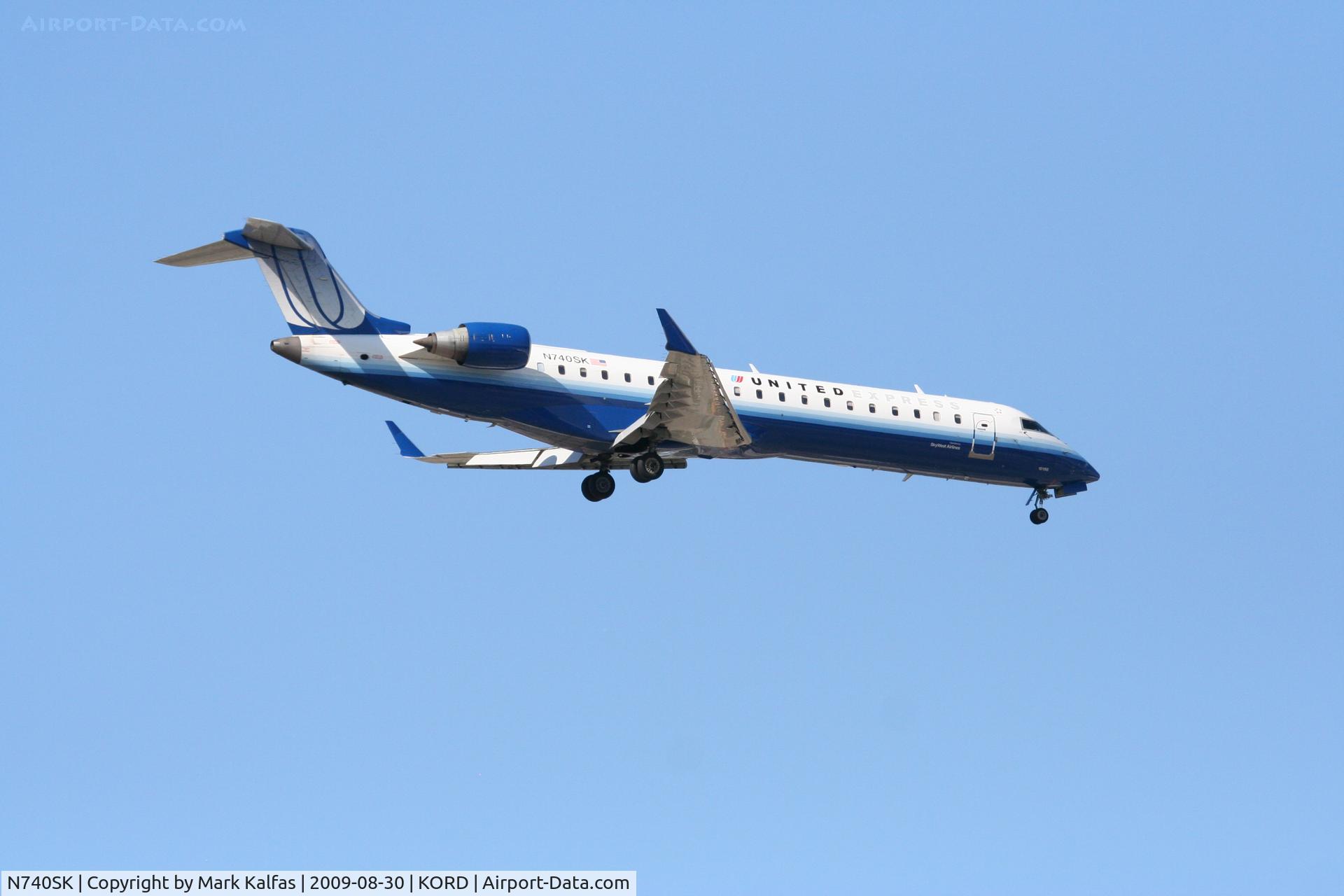 N740SK, 2005 Bombardier CRJ-701 (CL-600-2C10) Regional Jet C/N 10196, Sky West/ United Express Bombardier CL-600-2C10, N740SK on final RWY 10 KORD