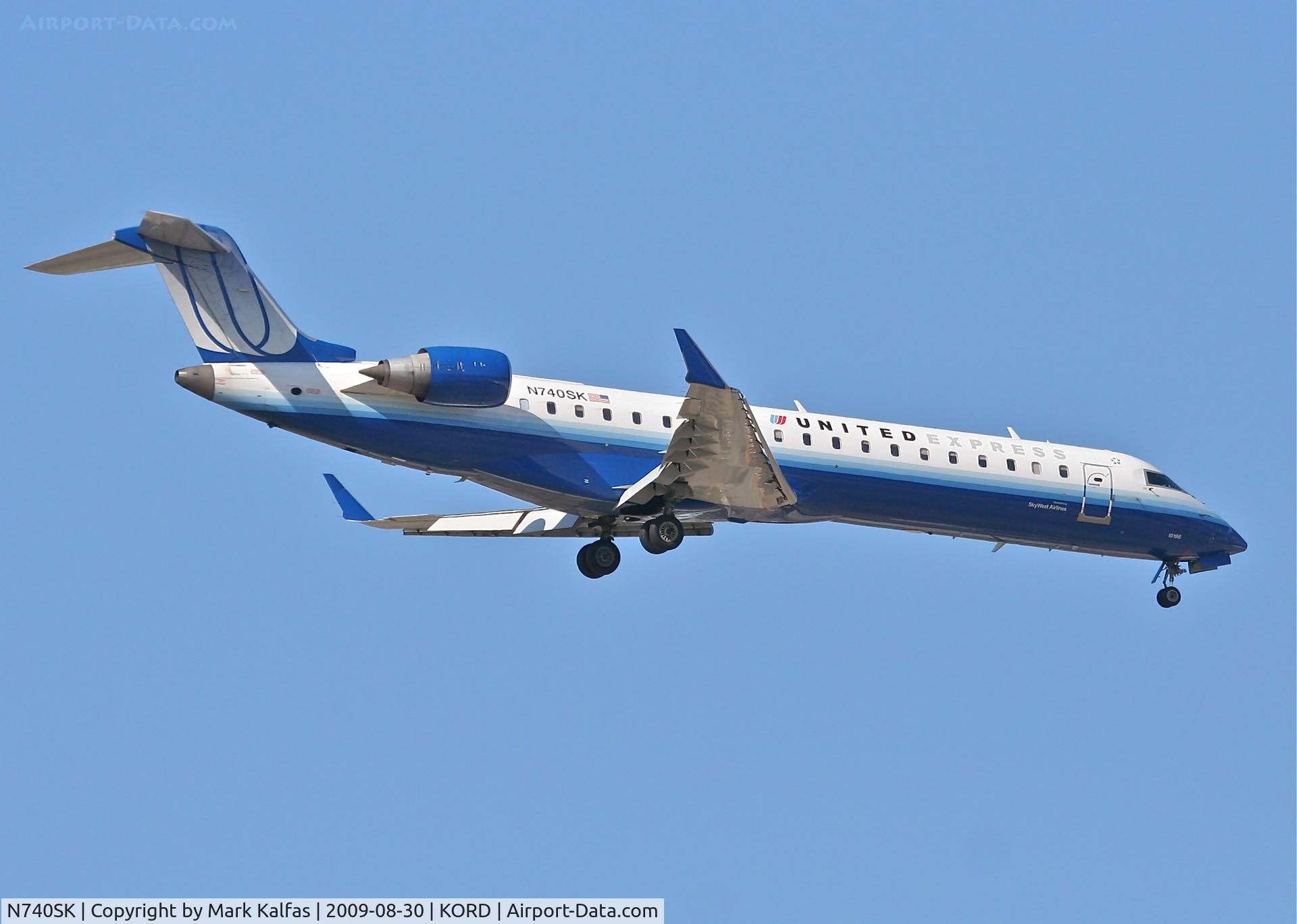 N740SK, 2005 Bombardier CRJ-701 (CL-600-2C10) Regional Jet C/N 10196, Sky West/ United Express Bombardier CL-600-2C10, N740SK on final RWY 10 KORD