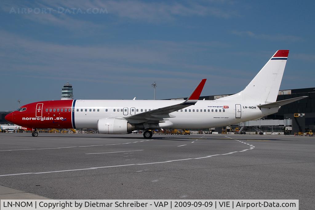 LN-NOM, 2001 Boeing 737-86N C/N 28642, Norwegian Boeing 737-800