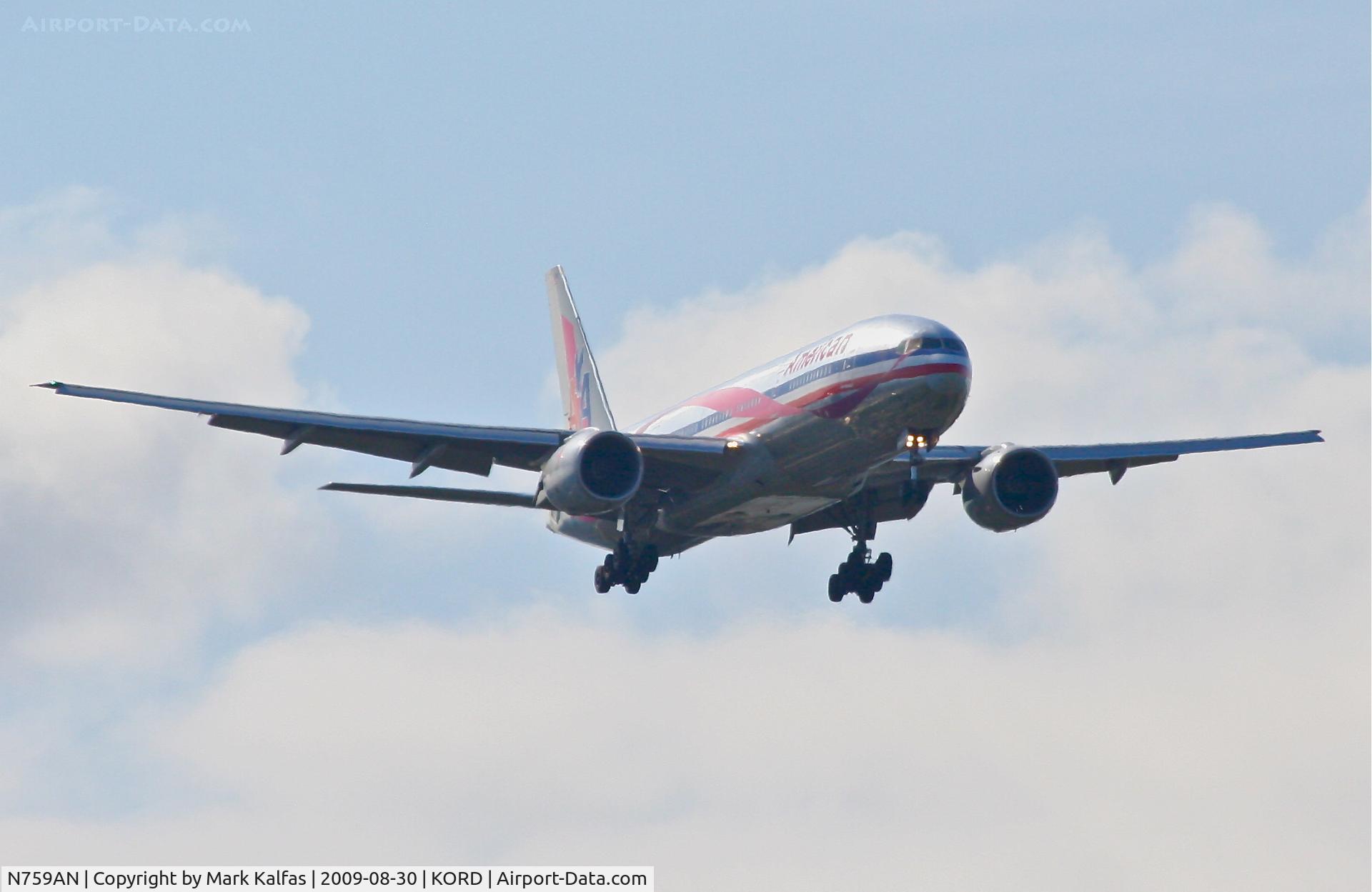 N759AN, 2001 Boeing 777-223/ER C/N 32638, American Airlines Boeing 777-223, N795AN (Susan G. Komen Cure) on final RWY 10 KORD