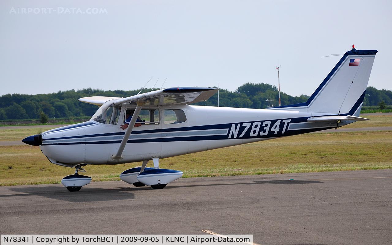 N7834T, 1960 Cessna 172A C/N 47434, Early Skyhawk at Warbirds on Parade 2009.