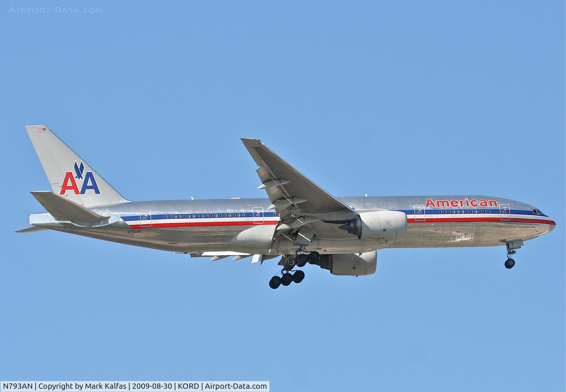 N793AN, 2000 Boeing 777-223 C/N 30255, American Airlines Boeing 777-223, N793AN on final RWY 10 KORD