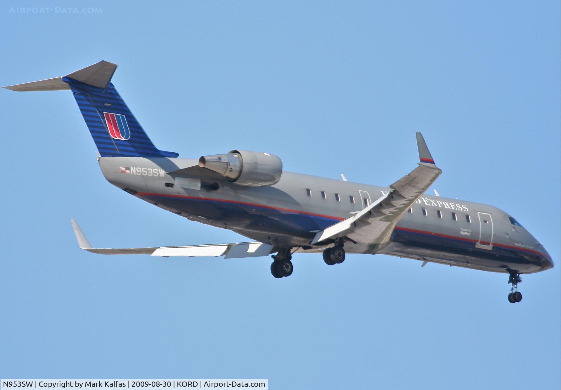 N953SW, 2003 Bombardier CRJ-200LR (CL-600-2B19) C/N 7813, Sky West/ United Express Bombardier 600-2B19, N953SW on final RWY 10 KORD