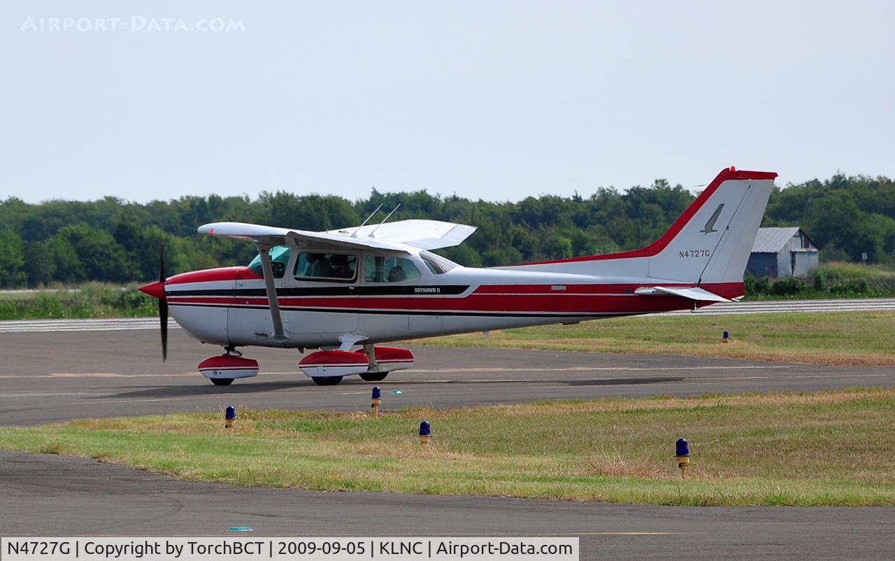 N4727G, Cessna 172N C/N 17273332, Cessna Skyhawk departing Warbirds on Parade 2009.