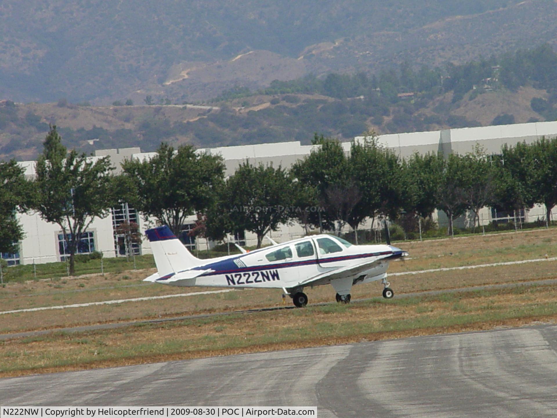N222NW, 1975 Beech F33A Bonanza C/N CE-573, Taxiing for take off