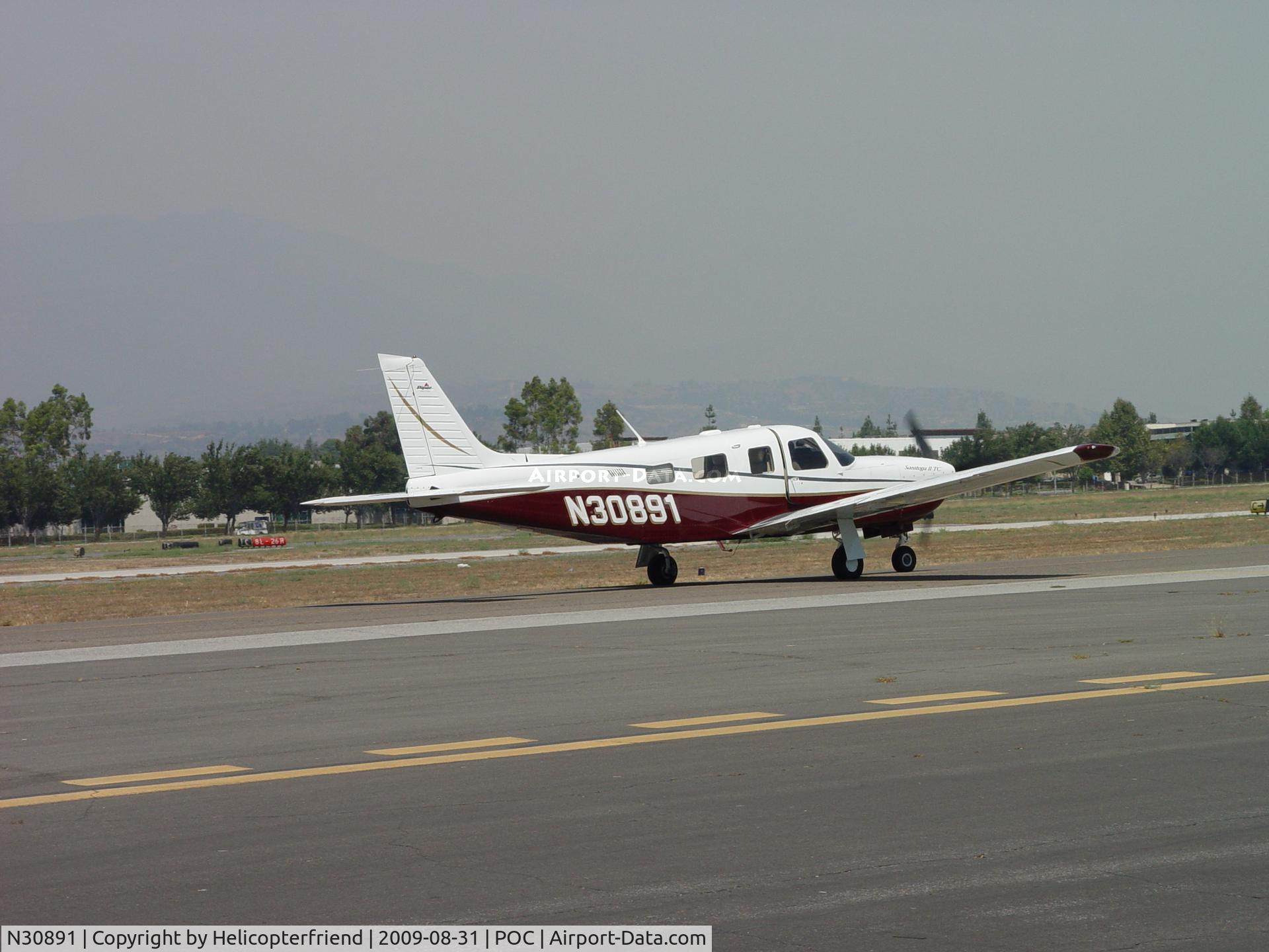 N30891, 2004 Piper PA-32R-301T Turbo Saratoga C/N 3257363, Taxiing for take off