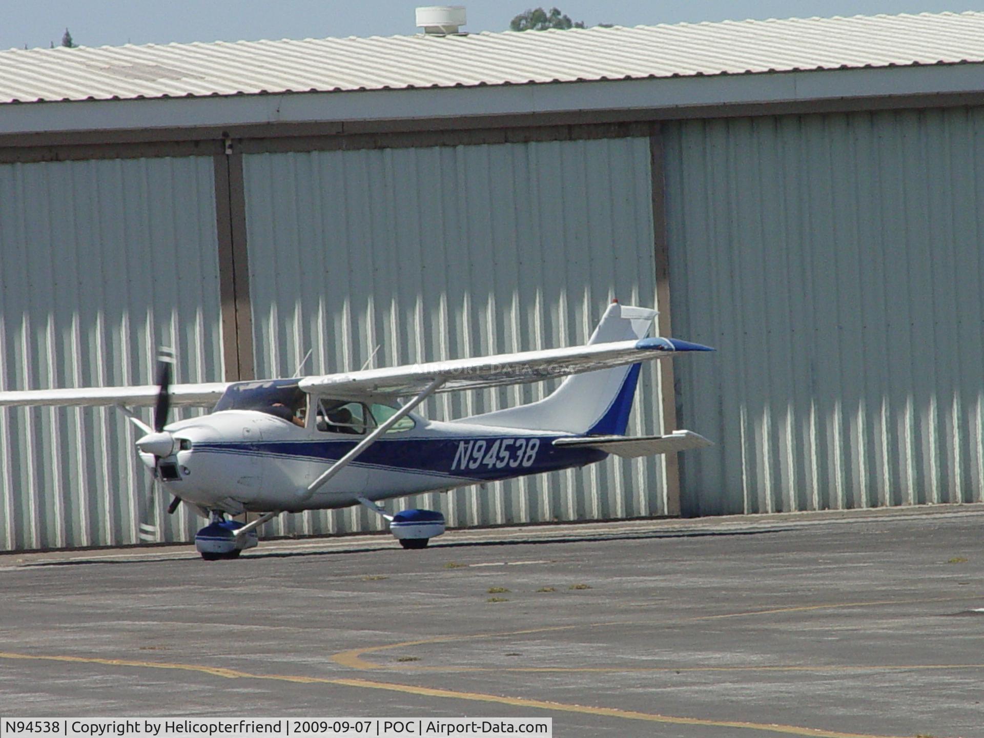N94538, 1978 Cessna 182Q Skylane C/N 18266436, Parked being readied to be pushed back into hanger