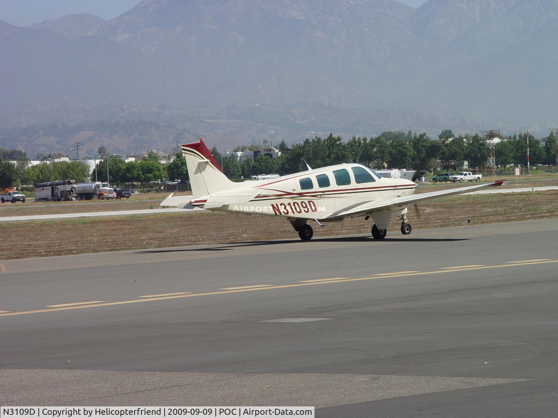N3109D, 1988 Beech B36TC Bonanza C/N EA-475, Taxiing to take off