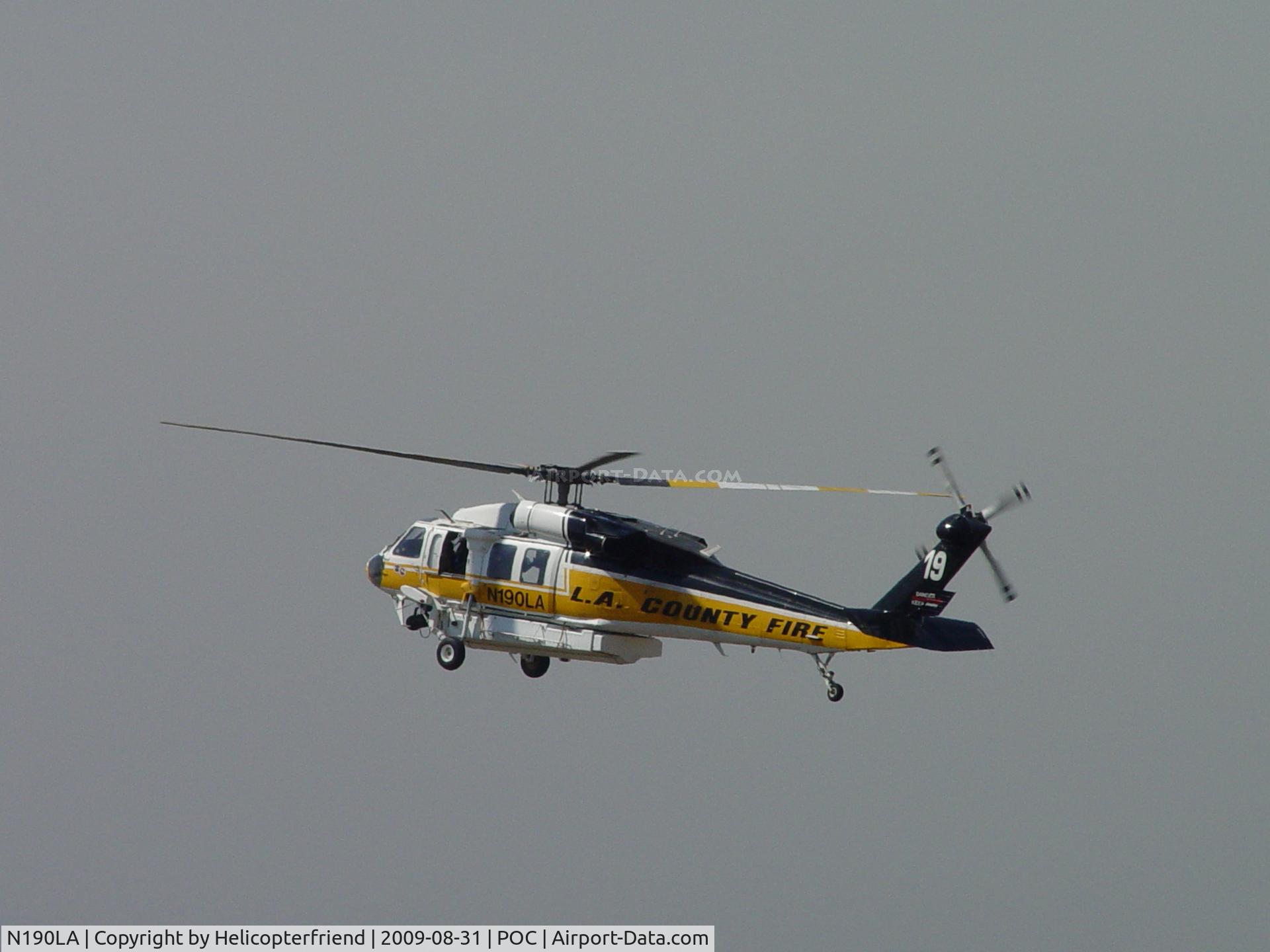 N190LA, Sikorsky S-70A Firehawk C/N 702479, Slowing down to land and taxi to EHA for fuel
