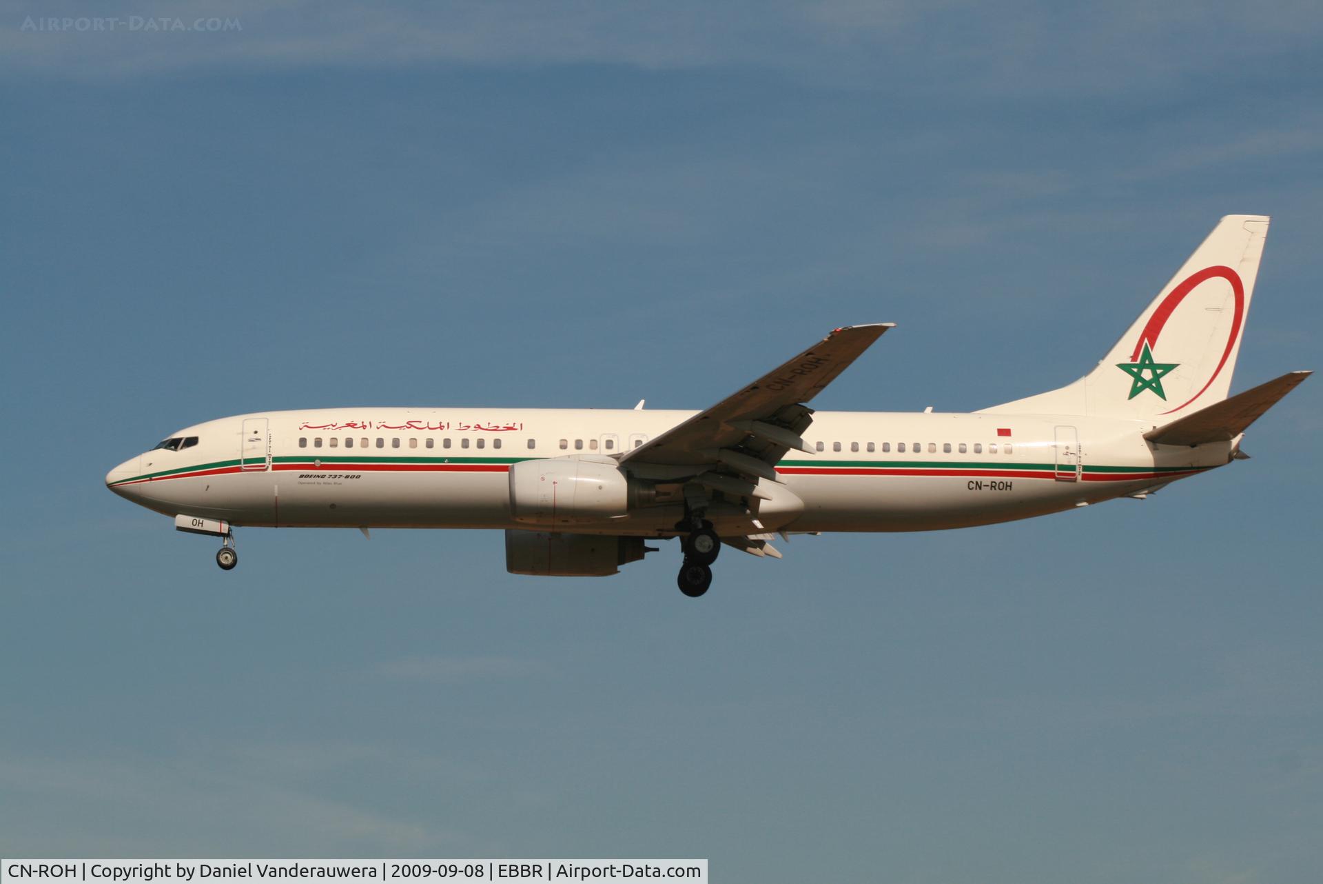 CN-ROH, 2006 Boeing 737-85P C/N 33978, Flight AT840 is descending to rwy 25L