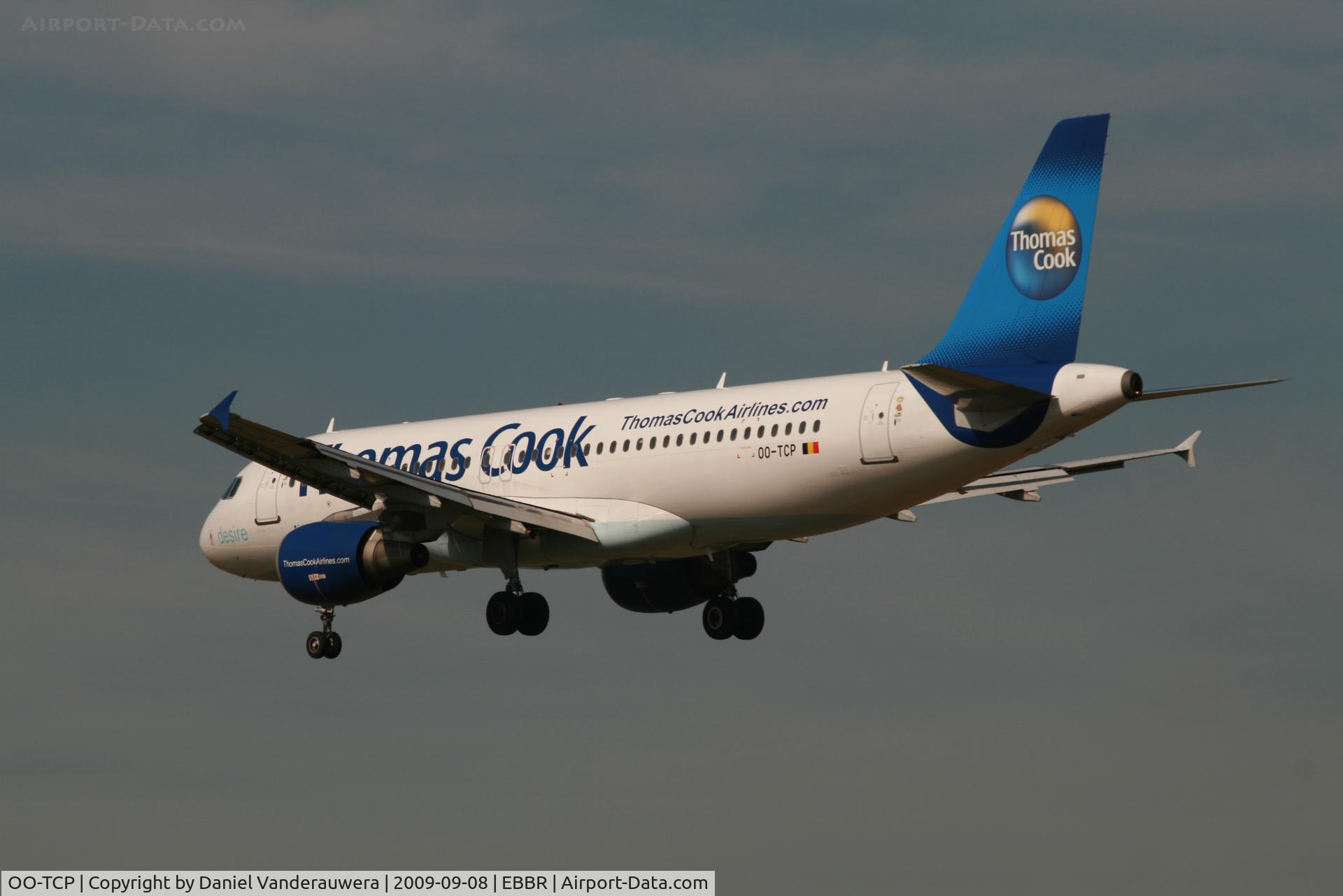 OO-TCP, 1996 Airbus A320-214 C/N 653, flight FQ2237 is descending to rwy 25L