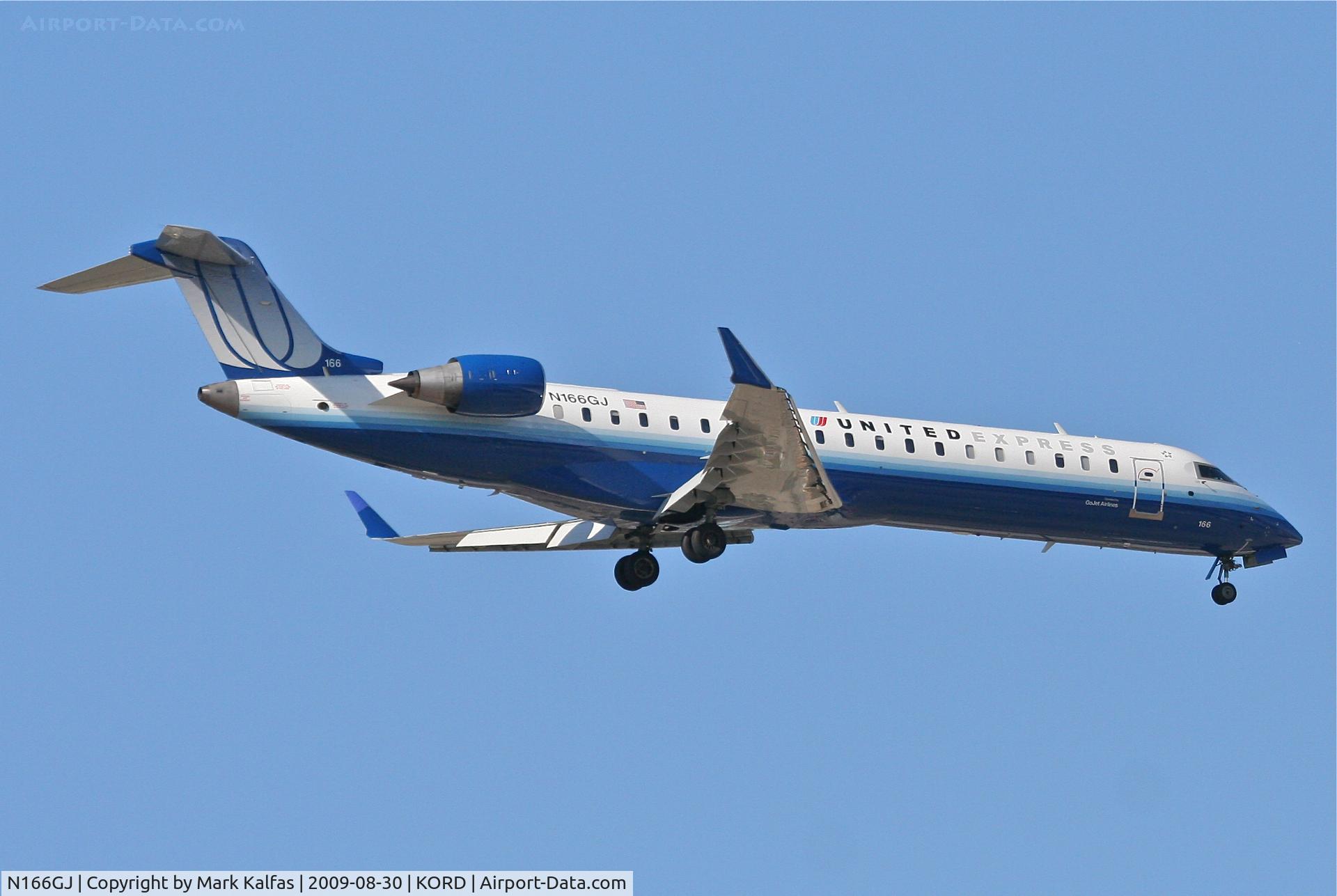 N166GJ, 2008 Bombardier CRJ-702 (CL-600-2C10) Regional Jet C/N 10266, GoJet Airlines/United Express CL-600-2C10 N166GJ, RWY 10 approach KORD