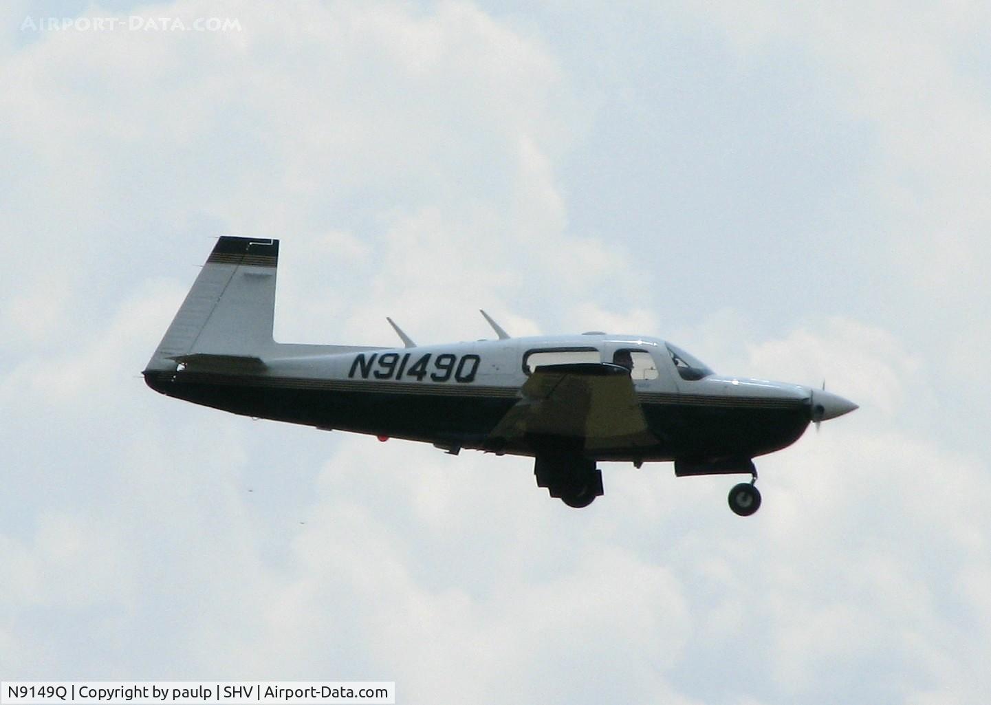 N9149Q, 1996 Mooney M20J 201 C/N 24-3377, Landing at the Shreveport Regional airport.