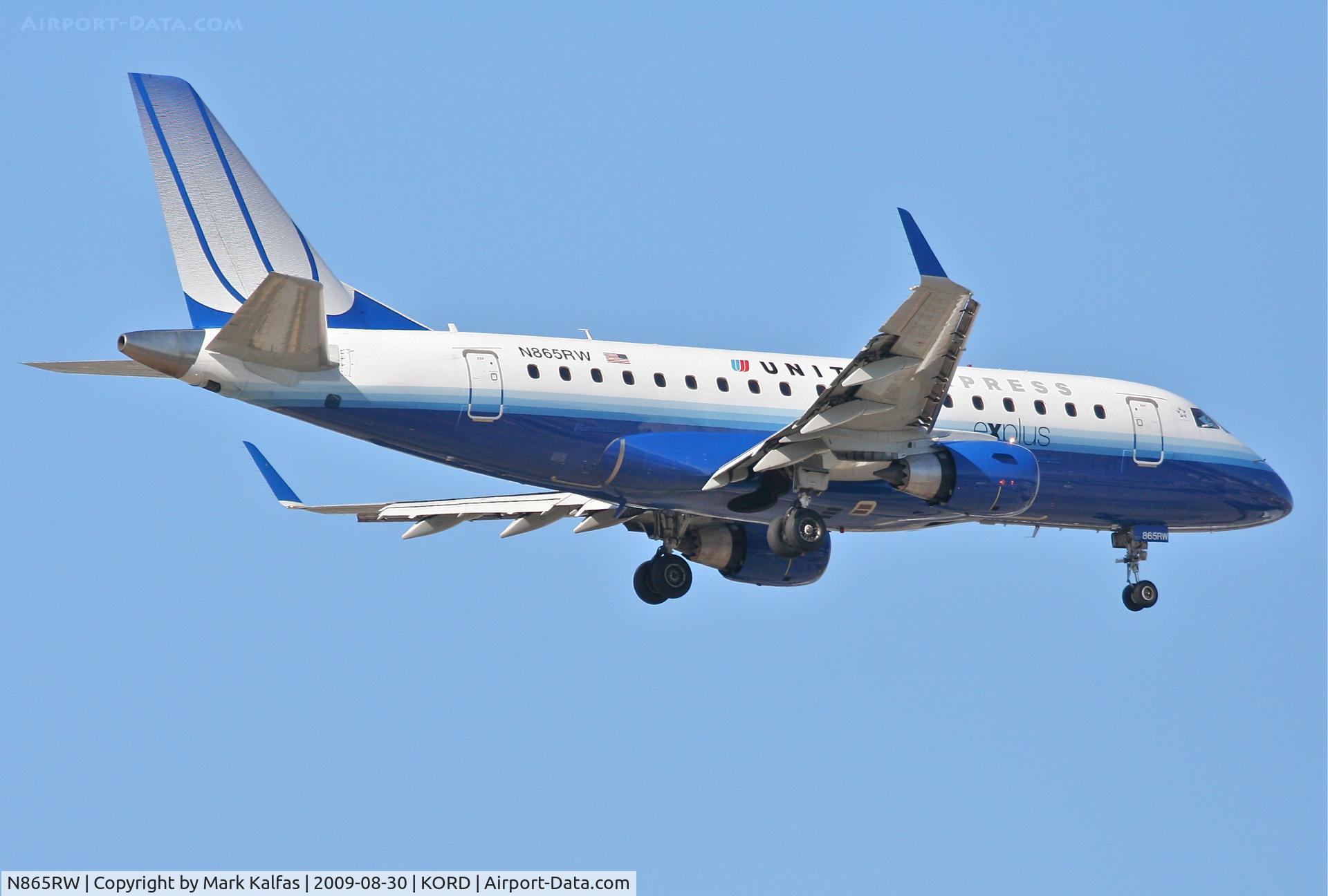 N865RW, 2006 Embraer 170SE (ERJ-170-100SE) C/N 17000122, United Express/Shuttle America Embraer ERJ-170-100SE, N865RW RWY 10 approach KORD