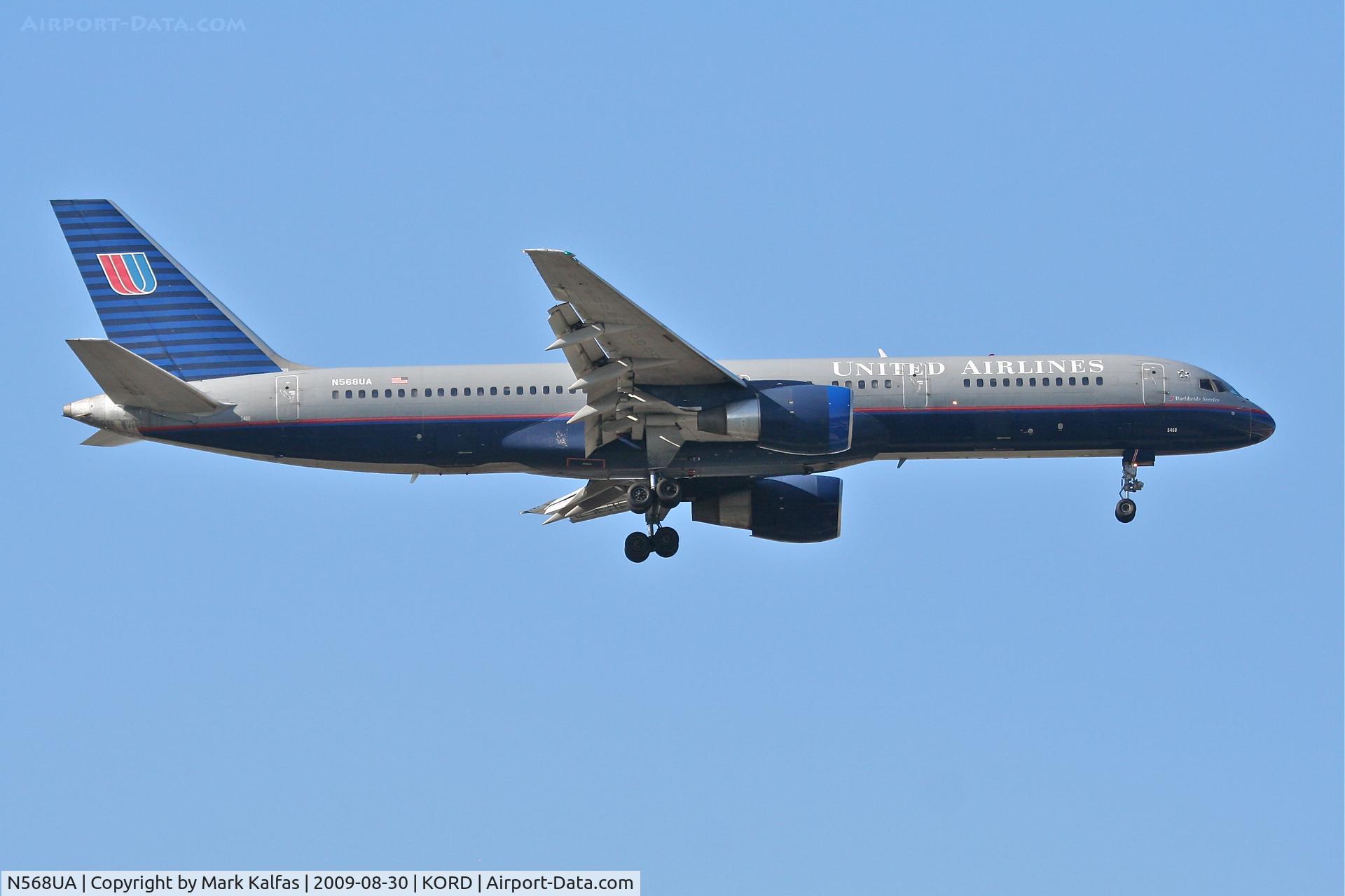 N568UA, 1992 Boeing 757-222 C/N 26674, United Airlines Boeing 757-222, N568UA final RWY 10 KORD