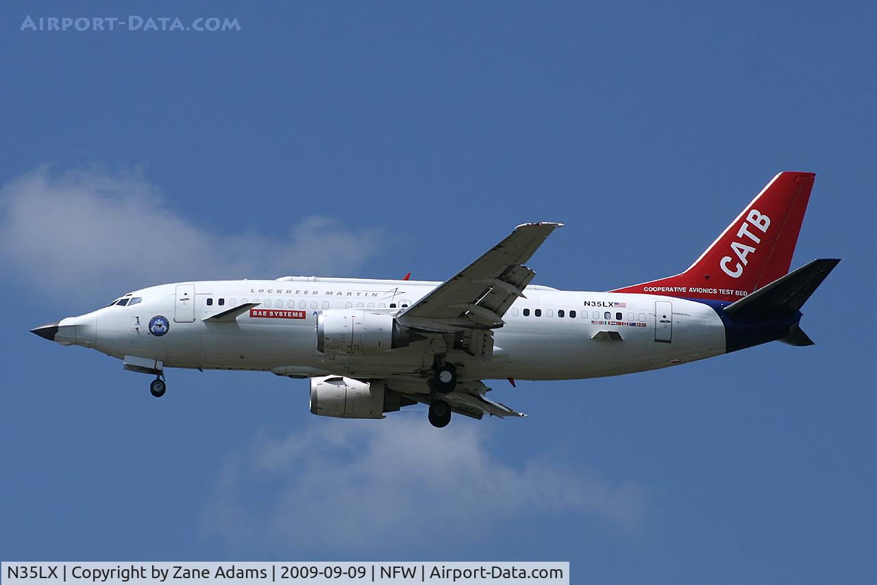 N35LX, 1986 Boeing 737-330 C/N 23528, Lockheed Martin 