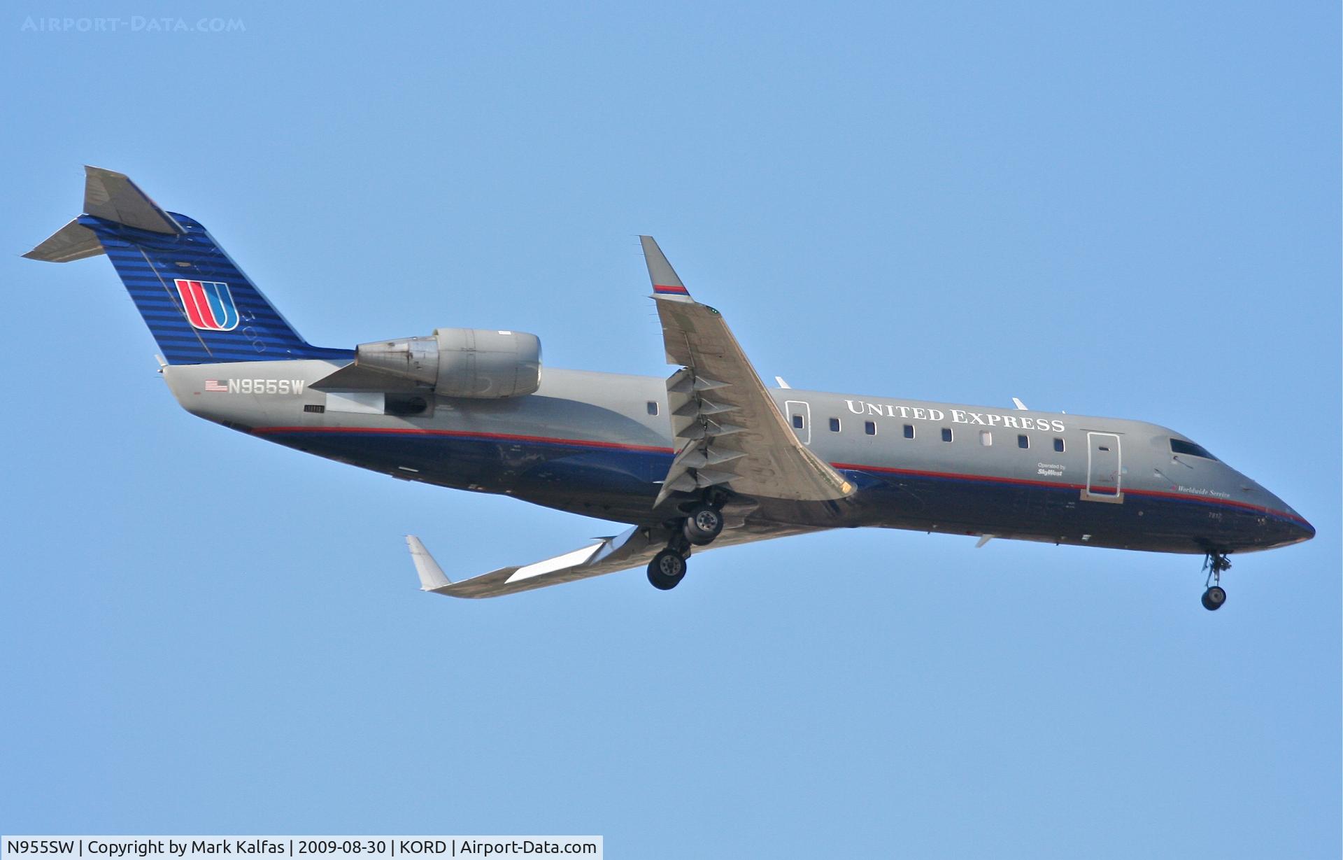 N955SW, 2003 Bombardier CRJ-200LR (CL-600-2B19) C/N 7817, Sky West/ United Express Bombardier 600-2B19, N955SW on final RWY 10 KORD