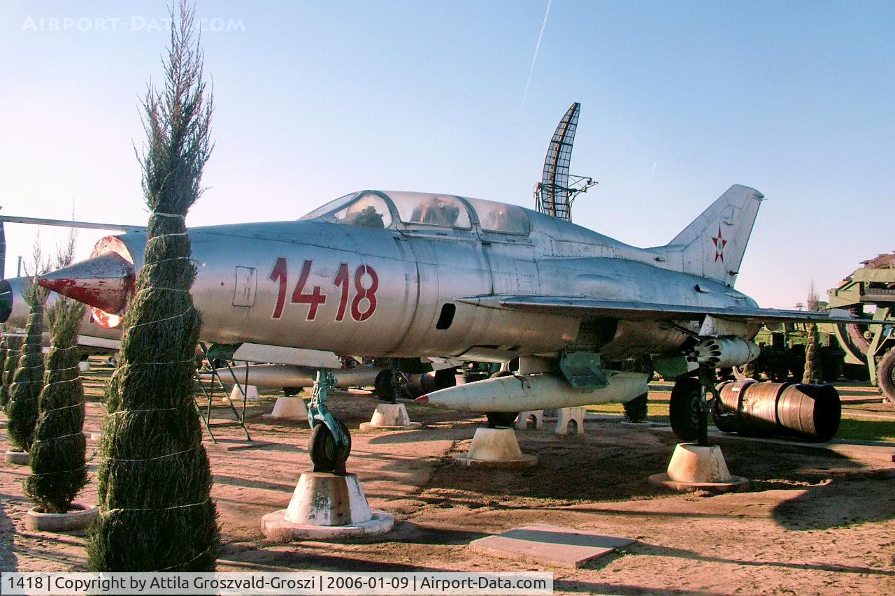 1418, 1964 Mikoyan-Gurevich MiG-21U C/N 661418, Kecel Military technical park, Hungary