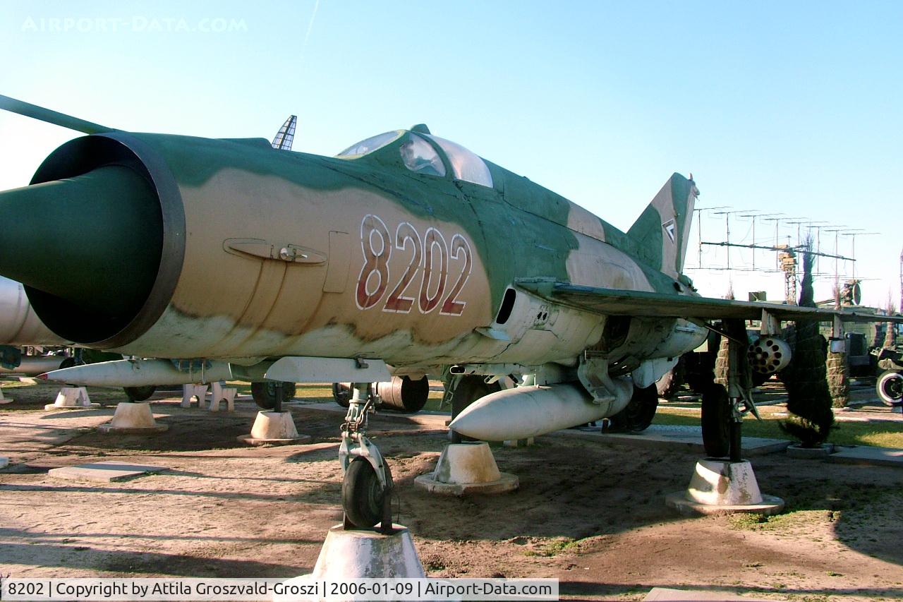 8202, 1974 Mikoyan-Gurevich MiG-21MF C/N 968202, Kecel Military technical park, Hungary
