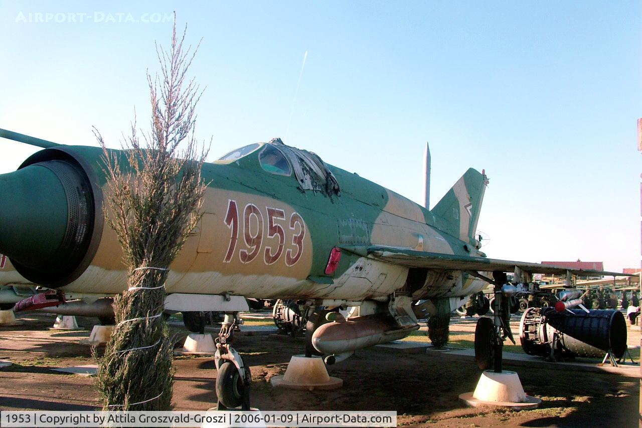 1953, 1978 Mikoyan-Gurevich MiG-21bis 75AP C/N 75061953, Kecel Military technical park, Hungary