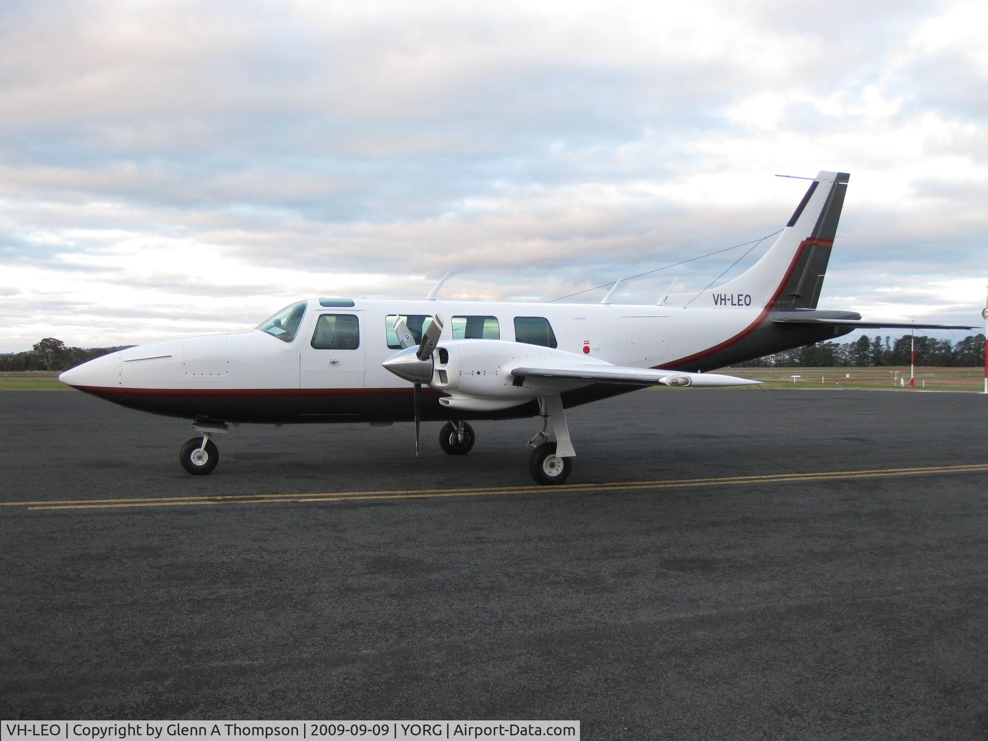 VH-LEO, 1980 Ted Smith Aerostar 601 C/N 61-0788-8062150, VH-LEO New livery and now a Superstar