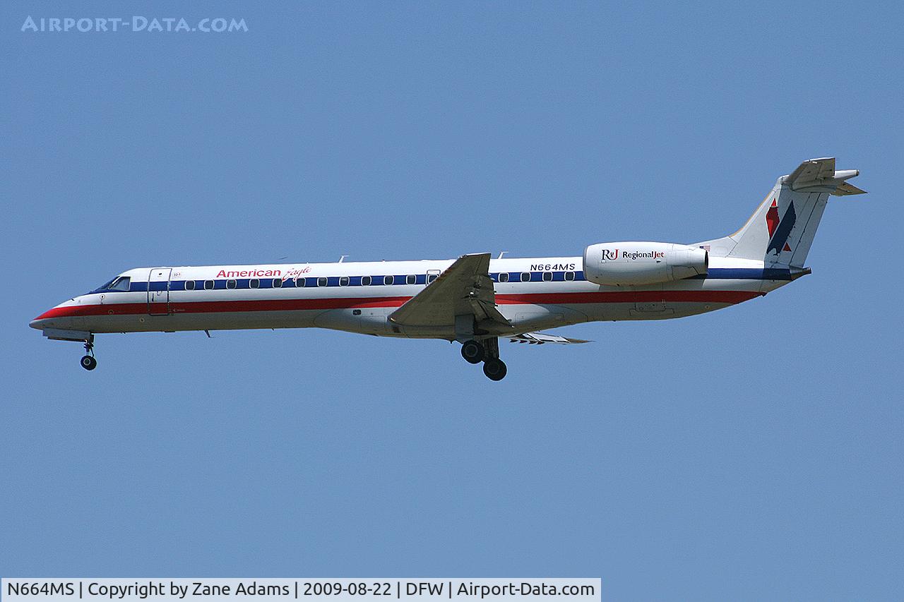 N664MS, 2004 Embraer ERJ-145LR (EMB-145LR) C/N 145779, American Eagle landing at DFW