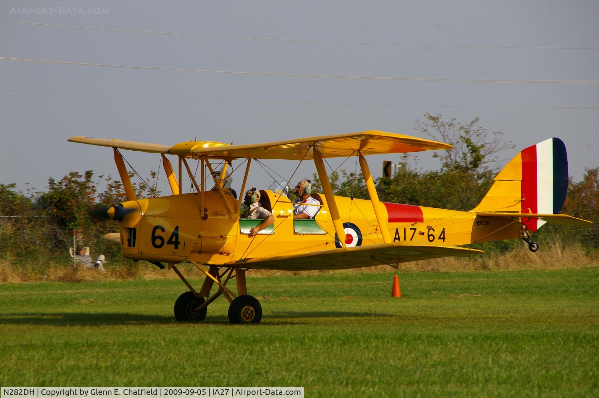 N282DH, 1940 De Havilland Australia DH-82A Tiger Moth C/N DHA61, At the Antique Airplane Association Fly In