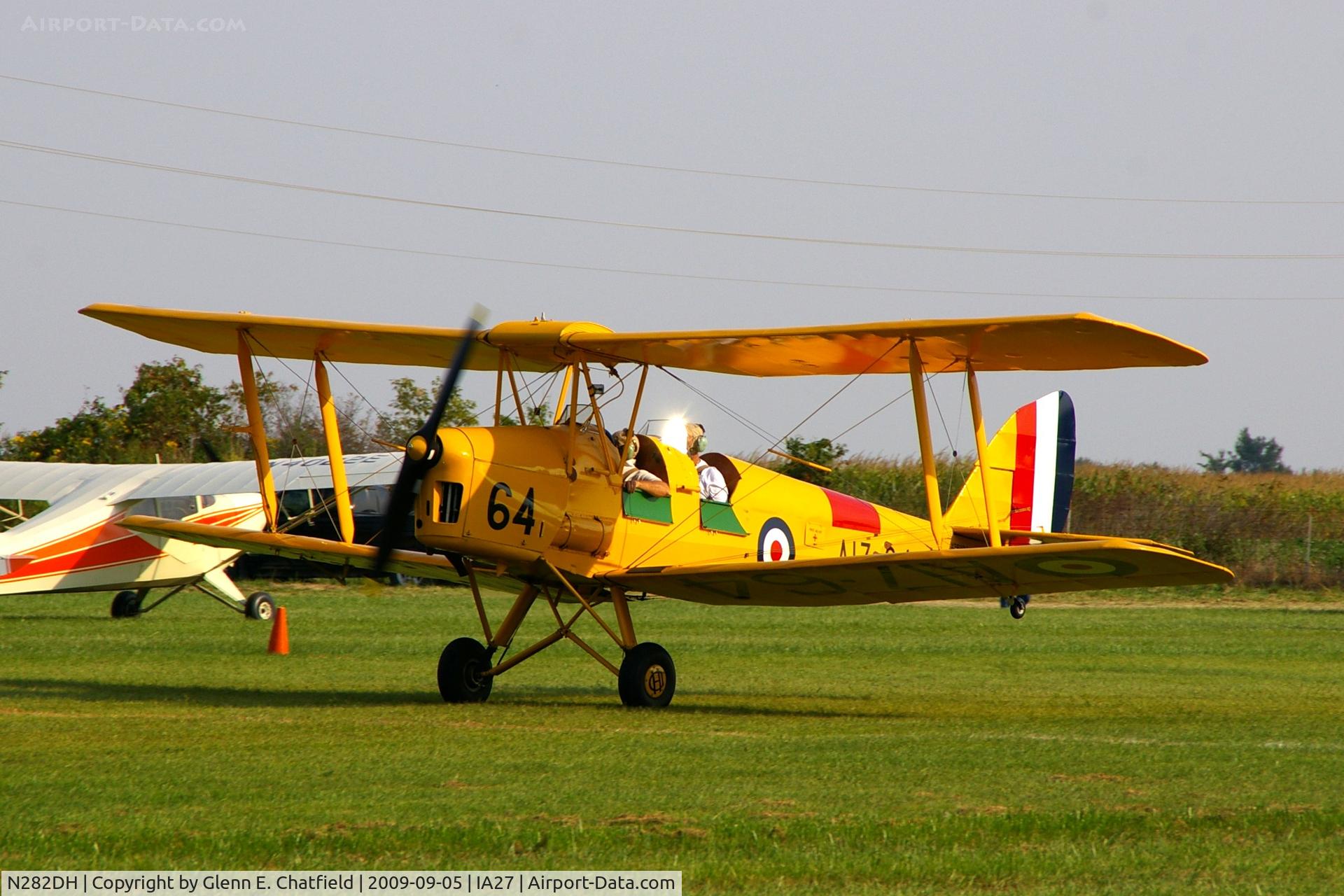 N282DH, 1940 De Havilland Australia DH-82A Tiger Moth C/N DHA61, At the Antique Airplane Association Fly In