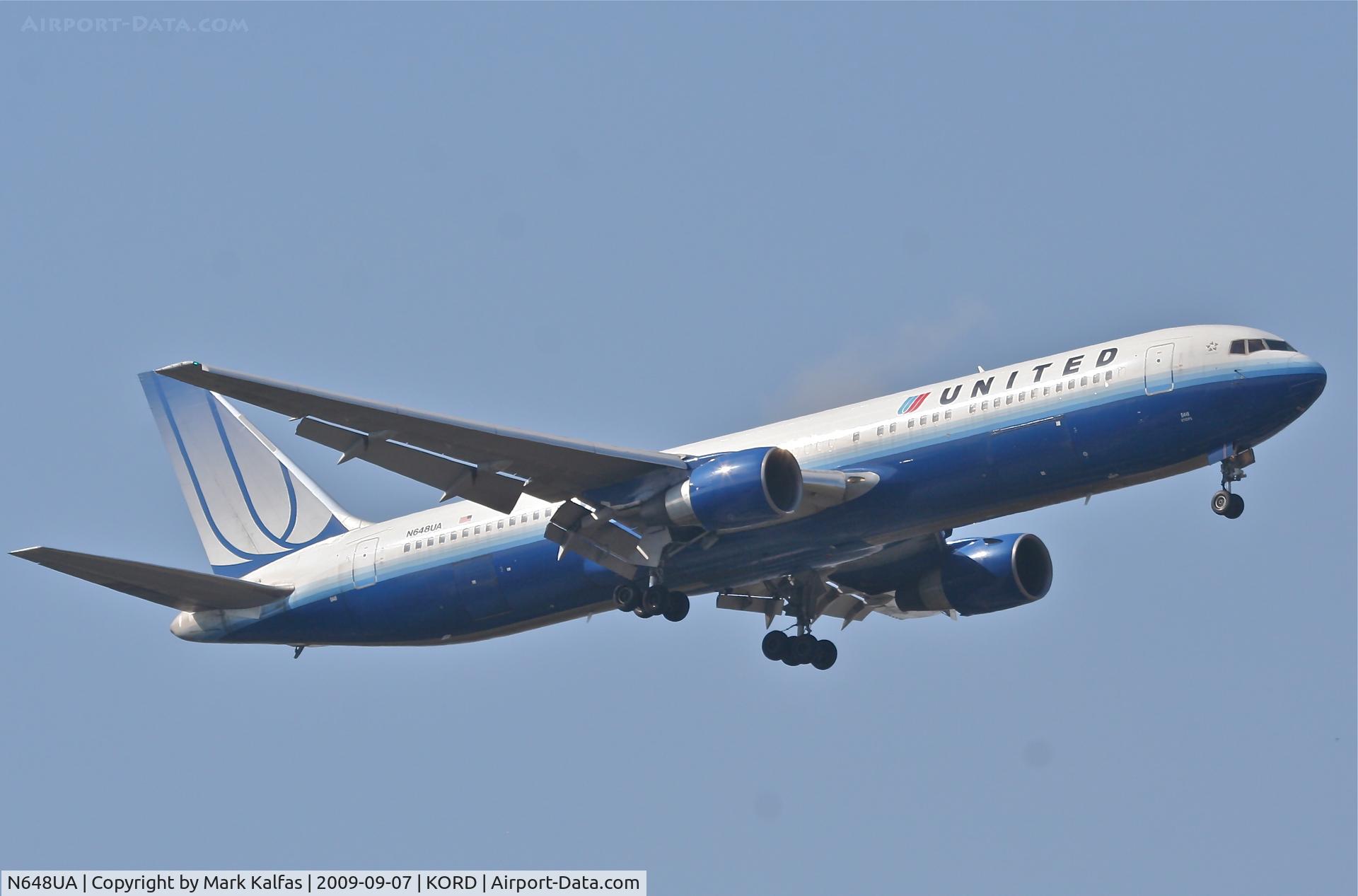 N648UA, 1992 Boeing 767-322ER C/N 25285, United Airlines Boeing 767-322, N648UA RWY 10 approach KORD