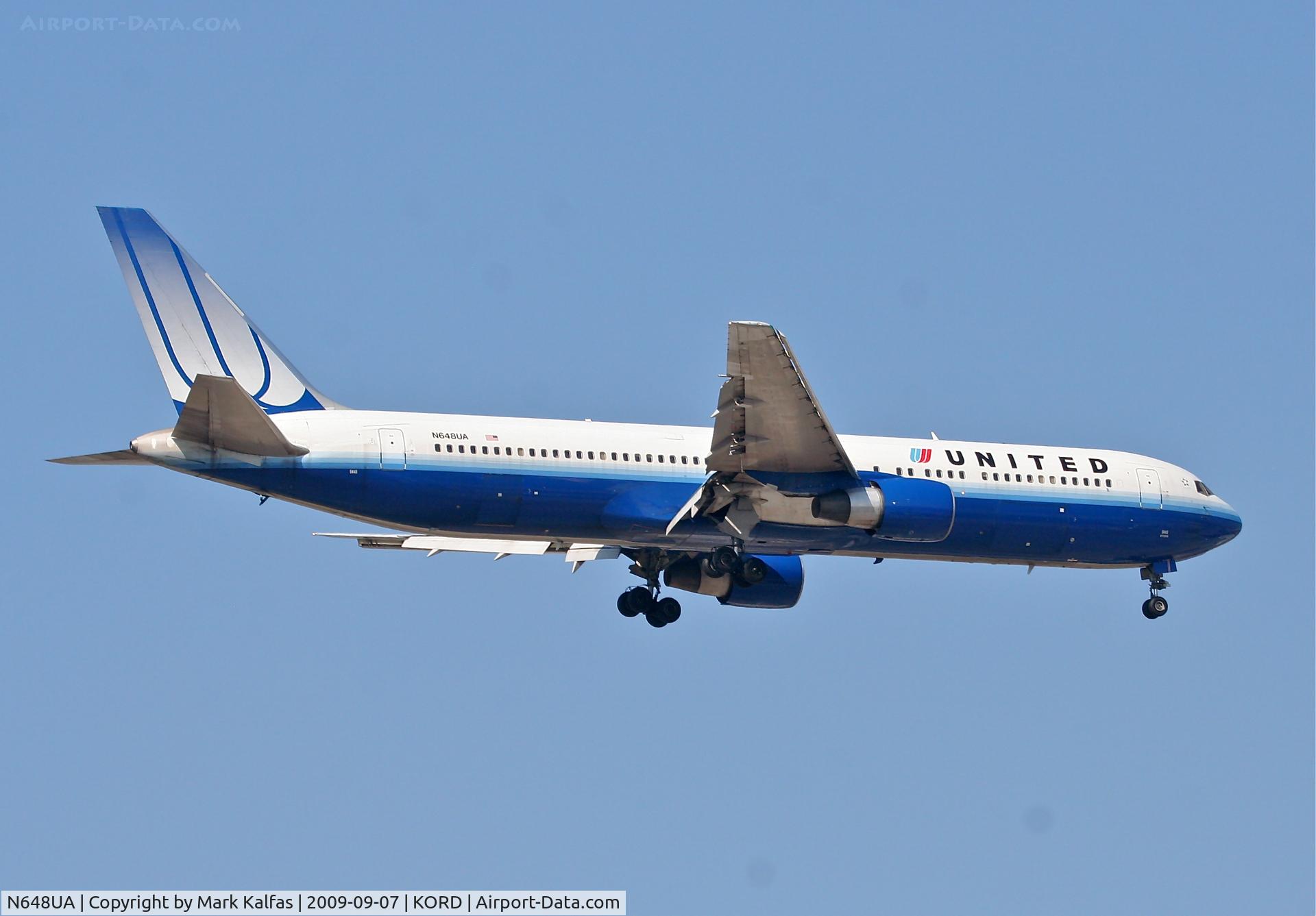 N648UA, 1992 Boeing 767-322ER C/N 25285, United Airlines Boeing 767-322, N648UA RWY 10 approach KORD