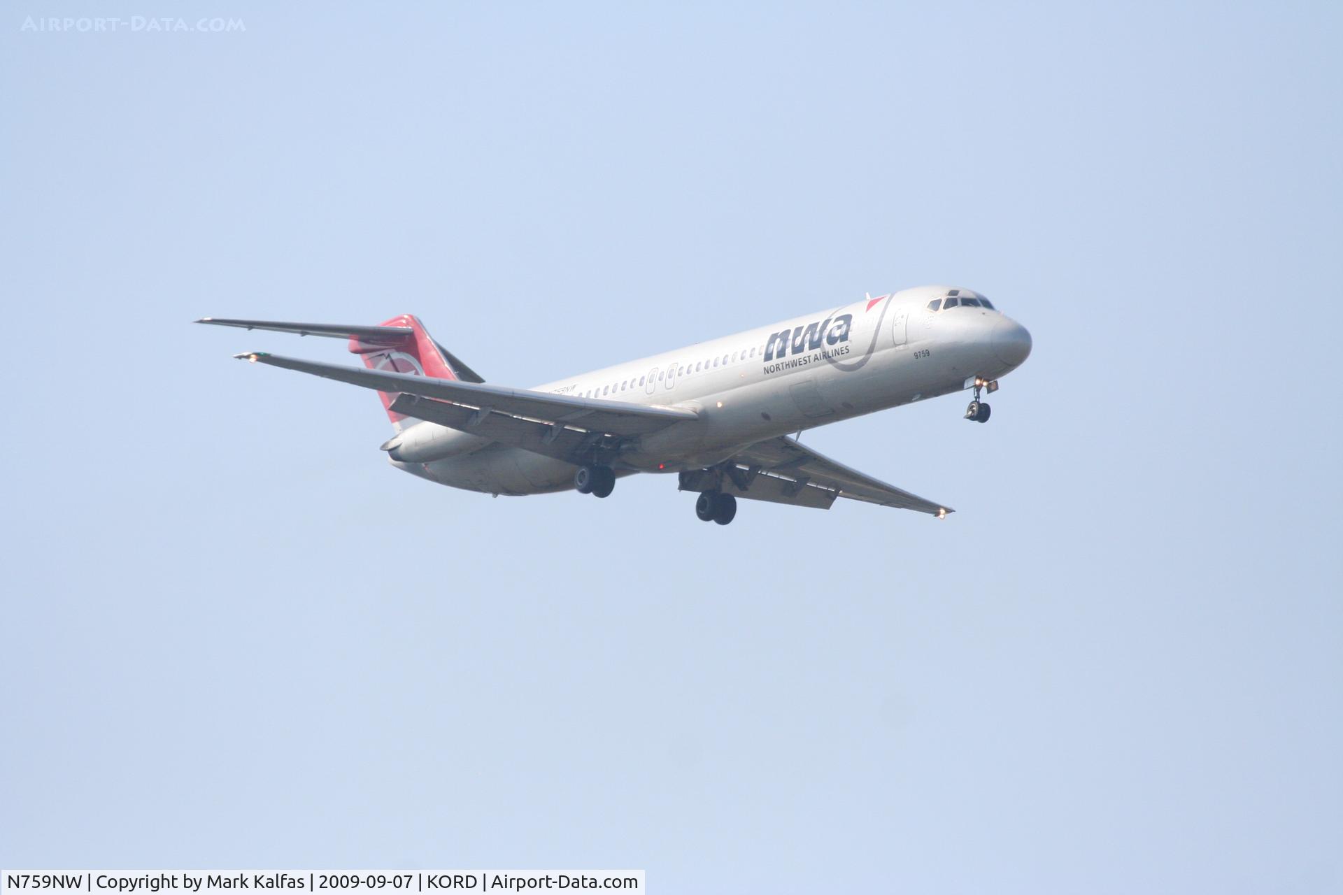 N759NW, 1968 Douglas DC-9-41 C/N 47287, Northwest Airlines Mcdonnell Douglas DC-9-41, N759NW RWY 10 approach KORD