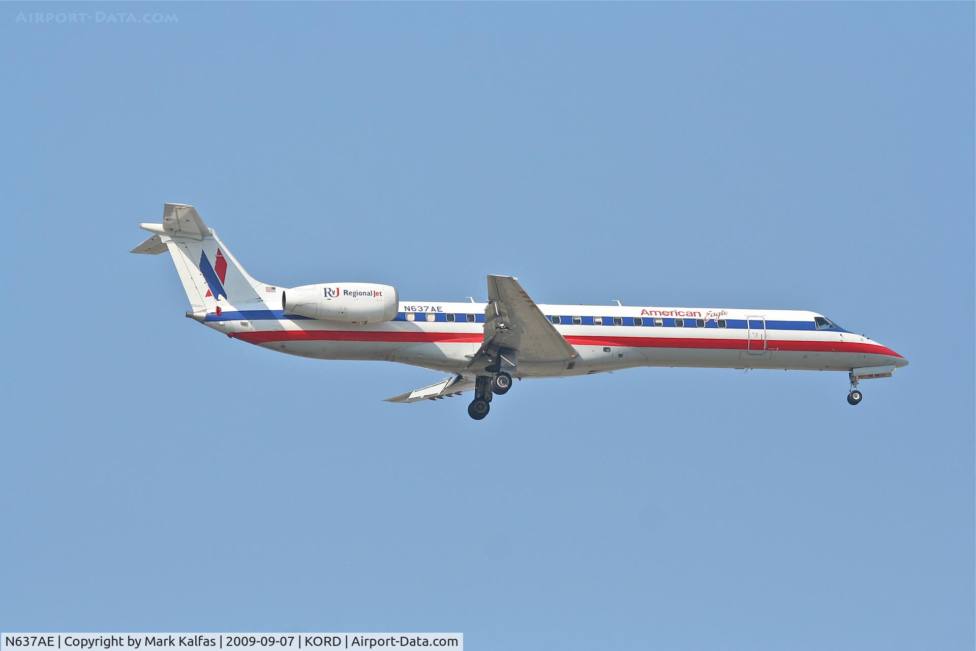 N637AE, 1999 Embraer ERJ-145LR (EMB-145LR) C/N 145170, American Eagle Embraer EMB-145LR, N637AE RWY 10 approach KORD