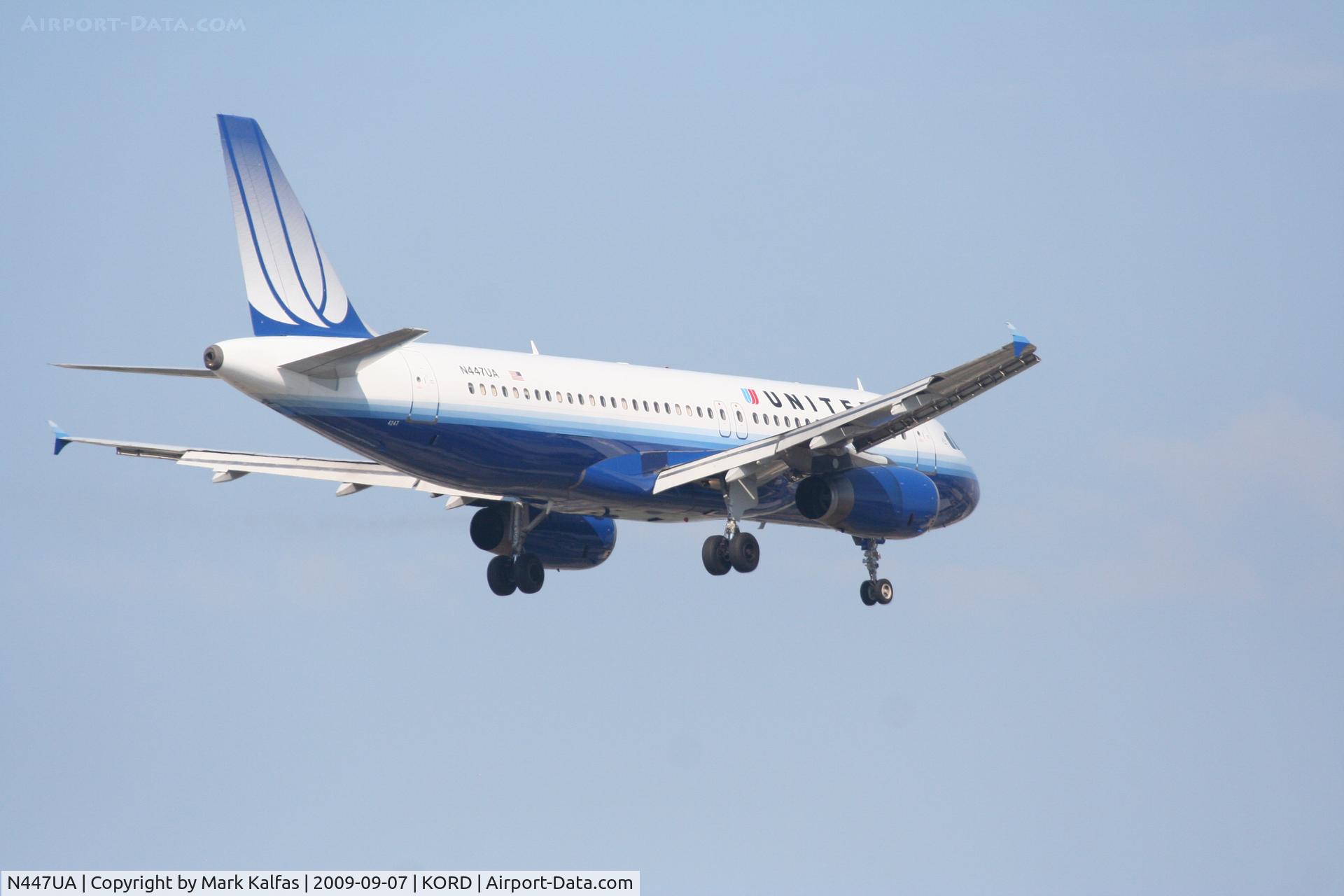 N447UA, 1998 Airbus A320-232 C/N 836, United Airlines A320-232, N447UA RWY 10 approach KORD