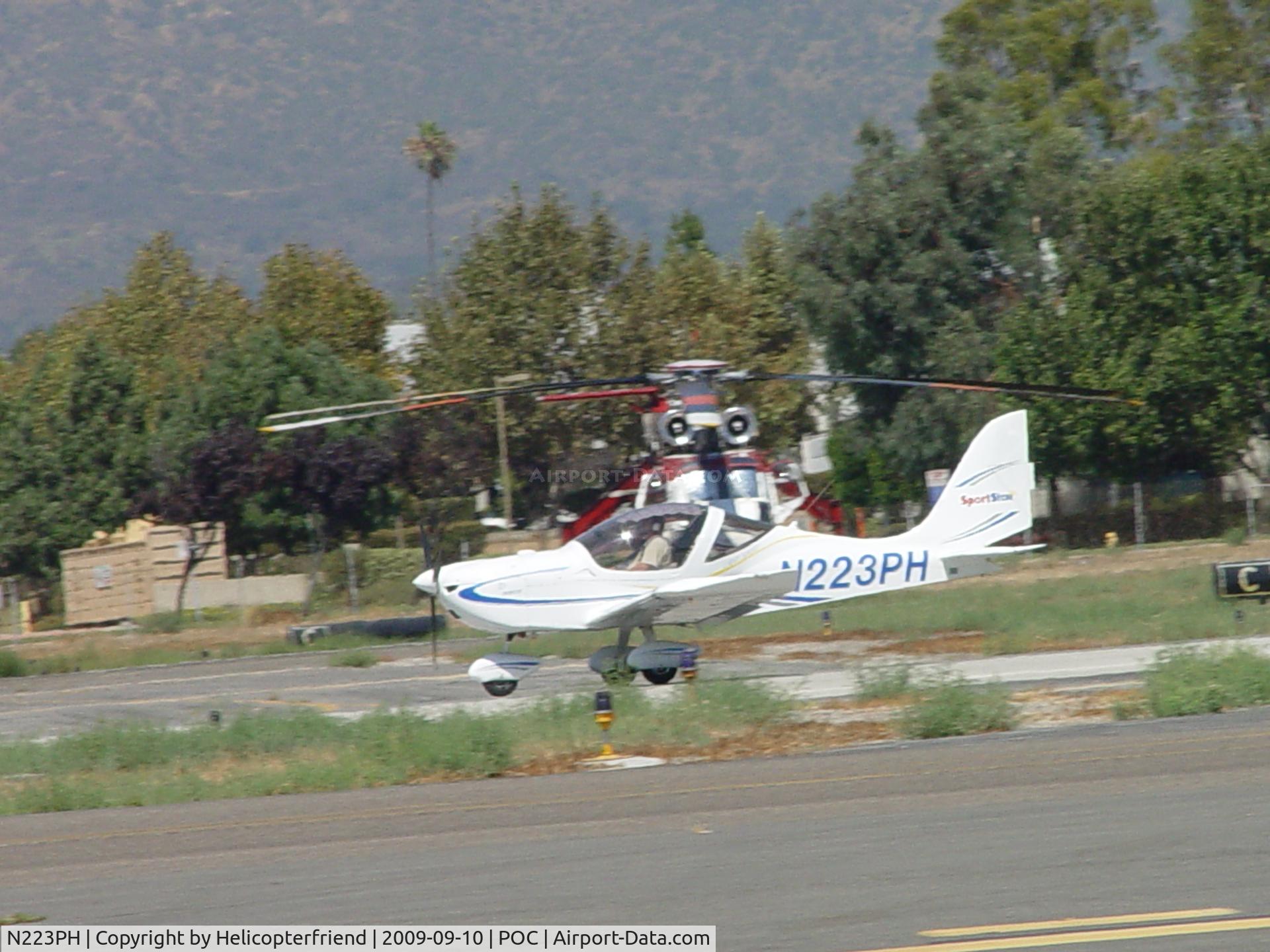 N223PH, 2008 Evektor-Aerotechnik Sportstar SL C/N 20081201, Landing on 26R, just south of north helitanker pad