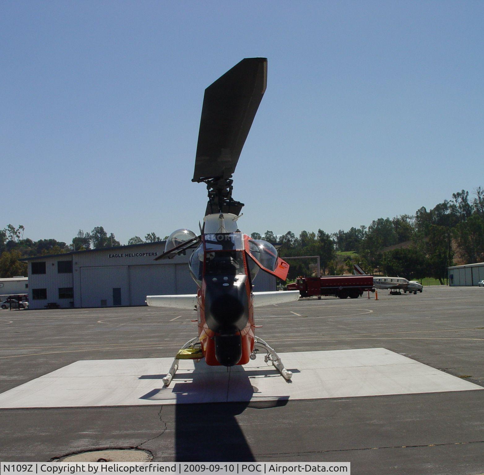 N109Z, 1969 Bell AH-1F Cobra C/N 20854, Looking straight on at the ship