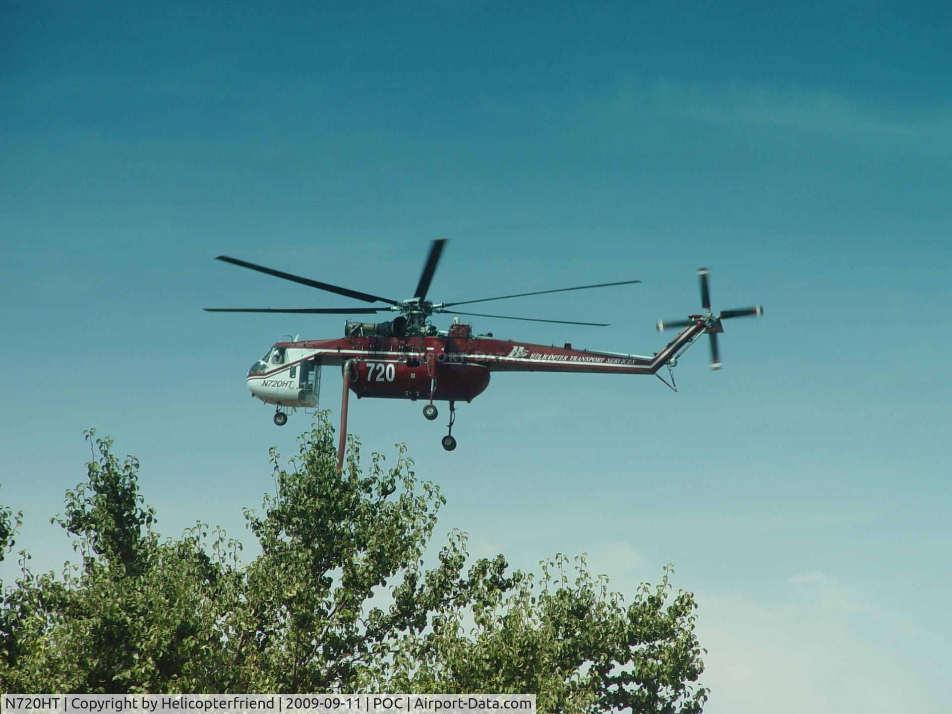 N720HT, 1969 Sikorsky CH-54B Tarhe C/N 64-070, Preparing to land after clearing the trees at northside helitanker parking at Brackett