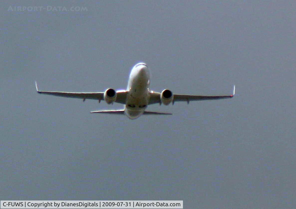 C-FUWS, 2004 Boeing 737-7CT C/N 32765, Front View
